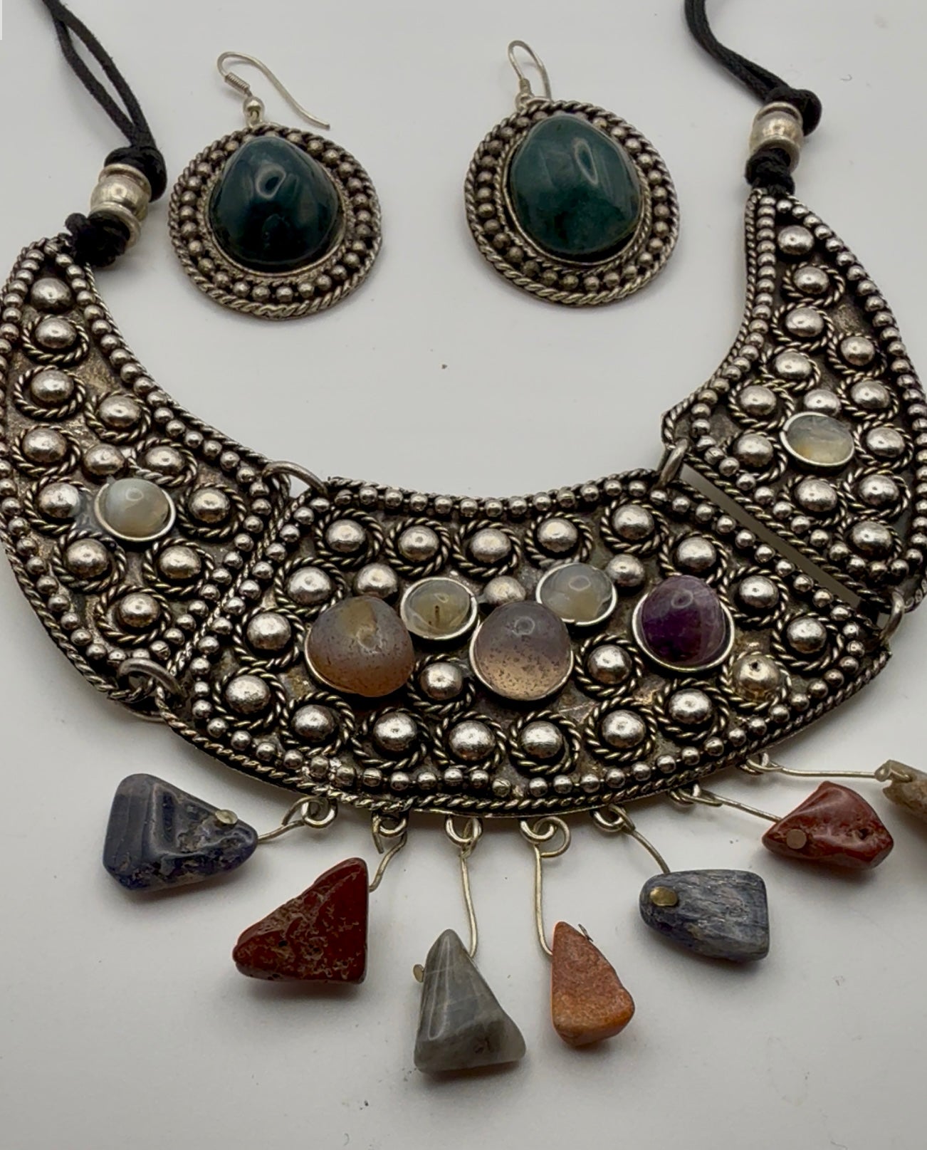 Vintage Gemstone
Collar Necklace set