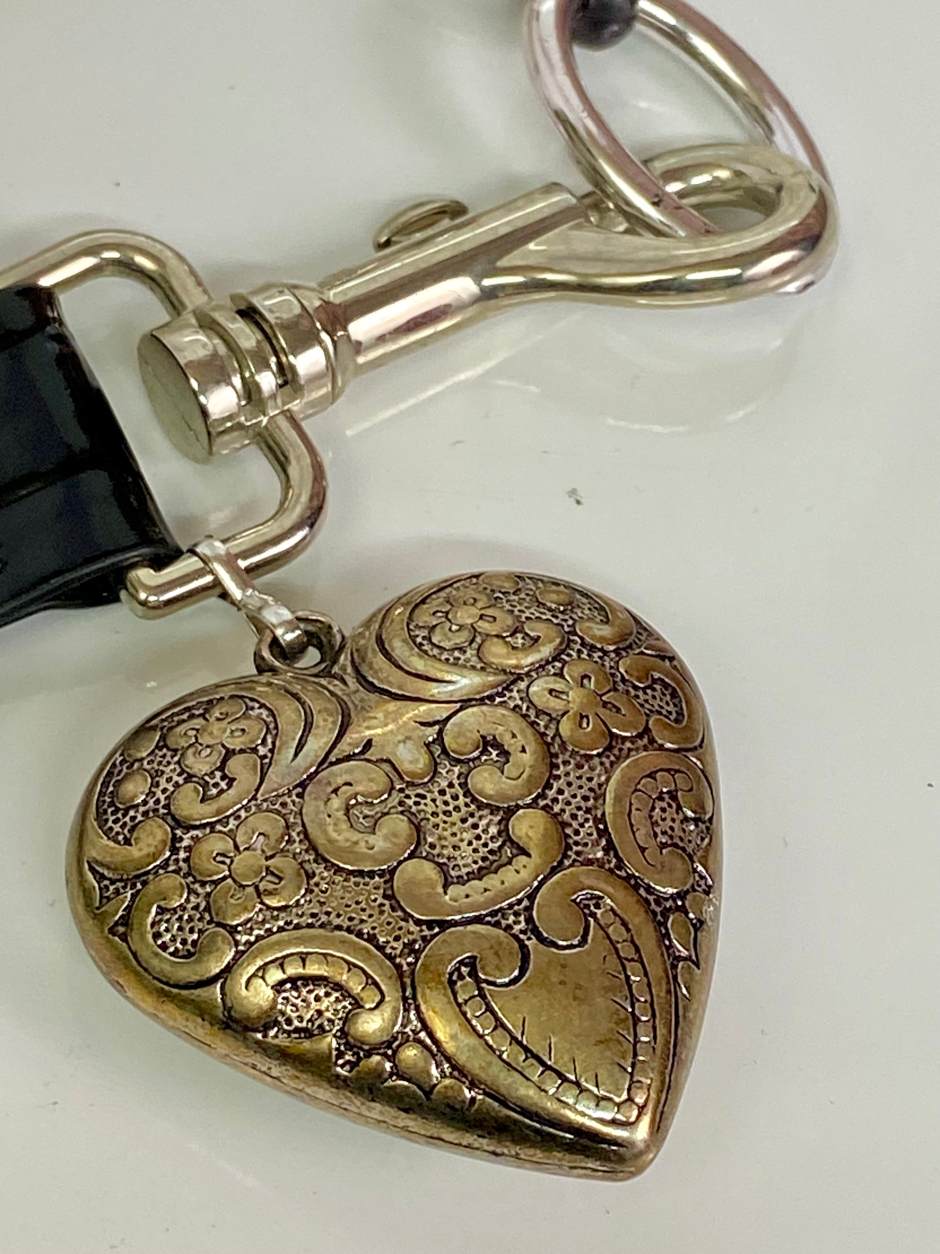 Lock my heart choker
