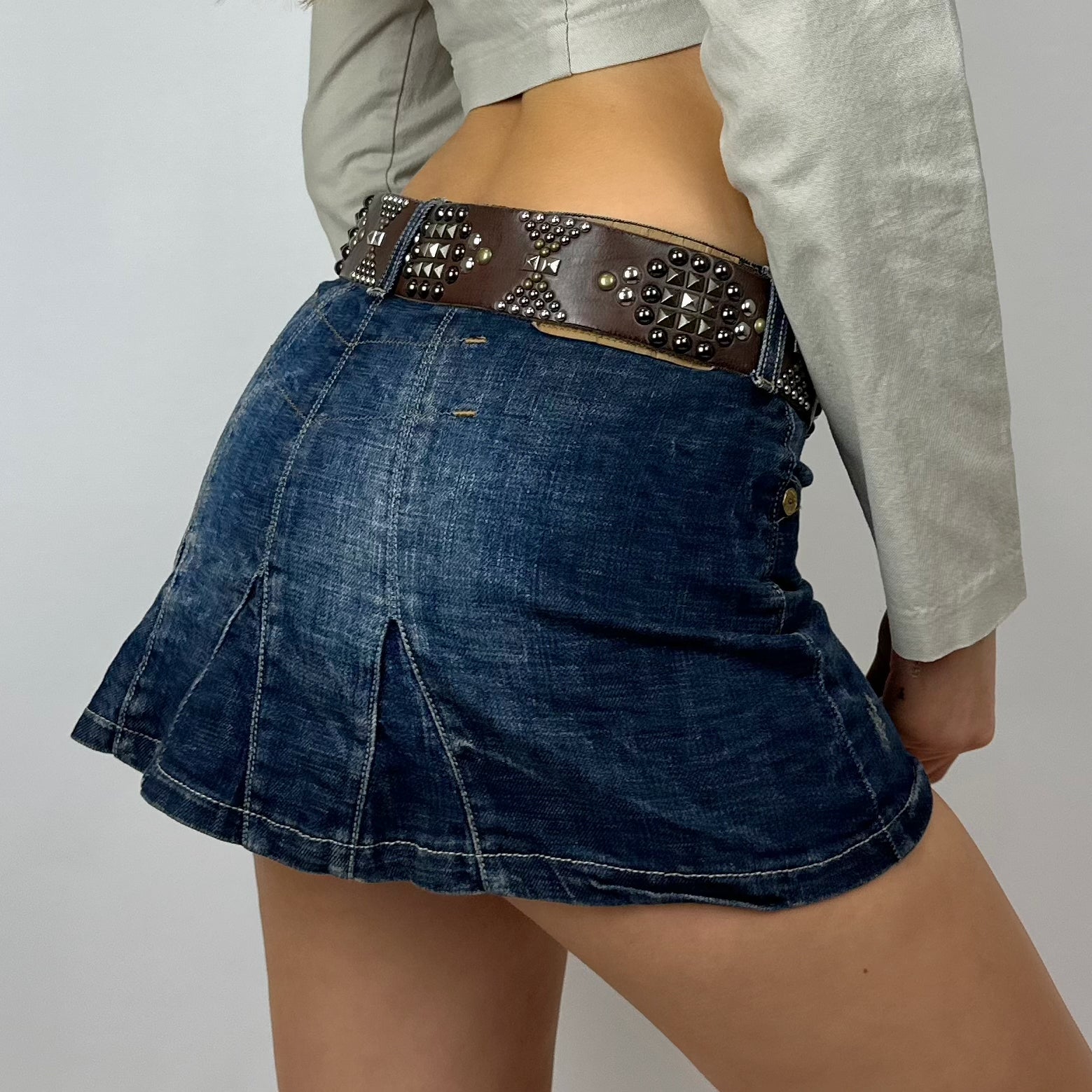 00’s Dark Wash Denim Mini Skirt (xs/s)