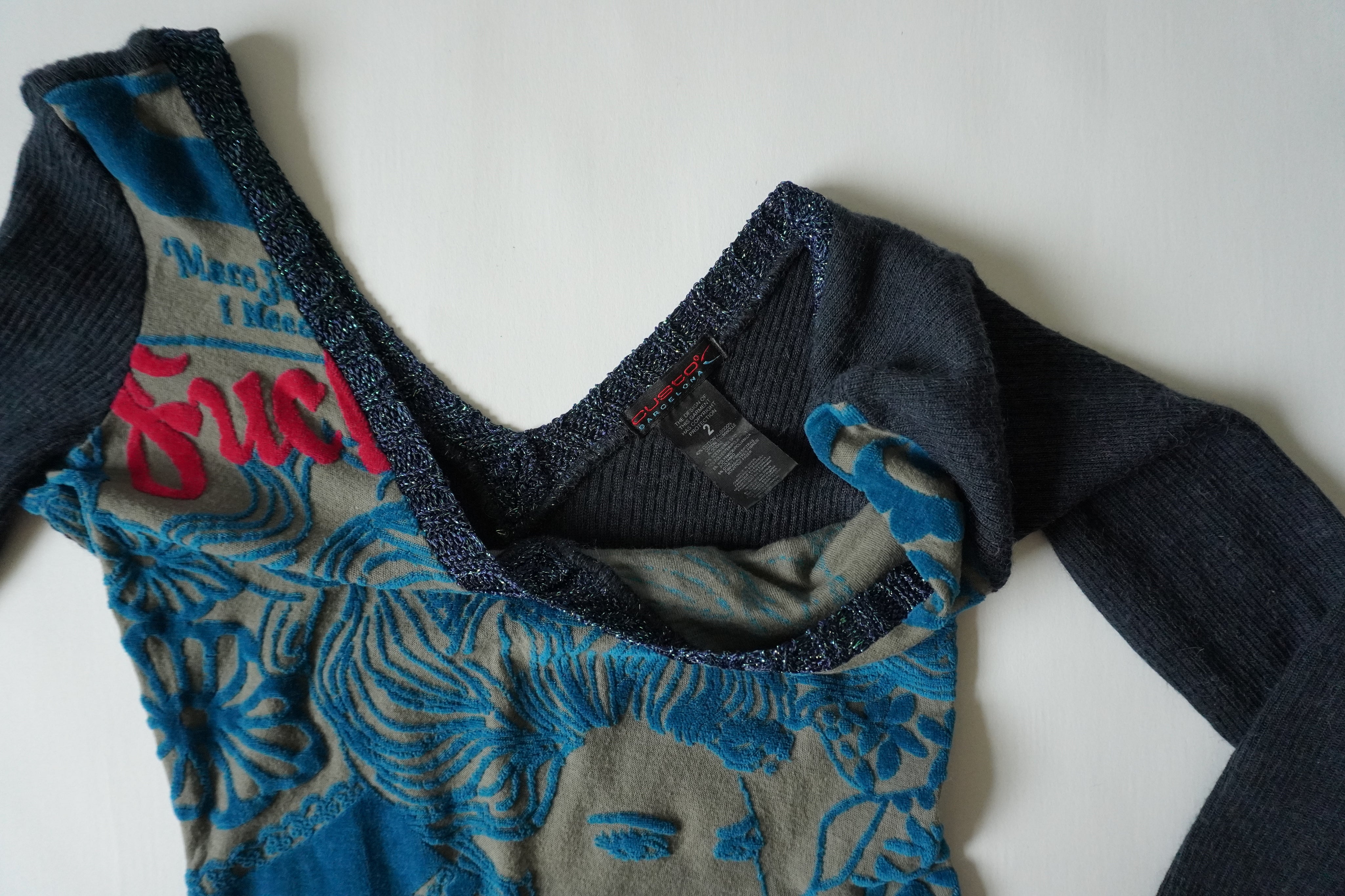 Custo Barcelona V-neck Top (M)