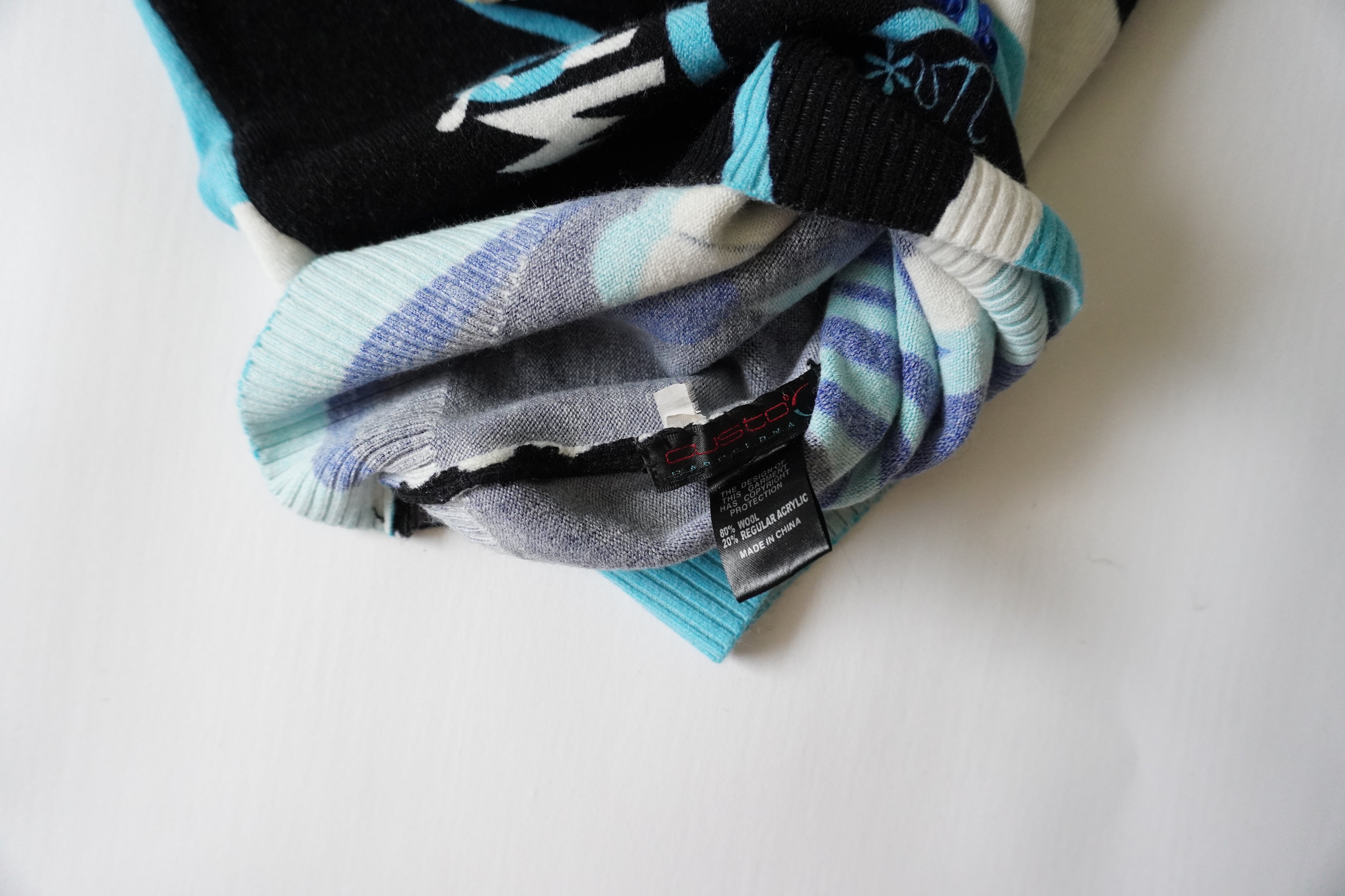 Custo Barcelona Graphic Top (M)