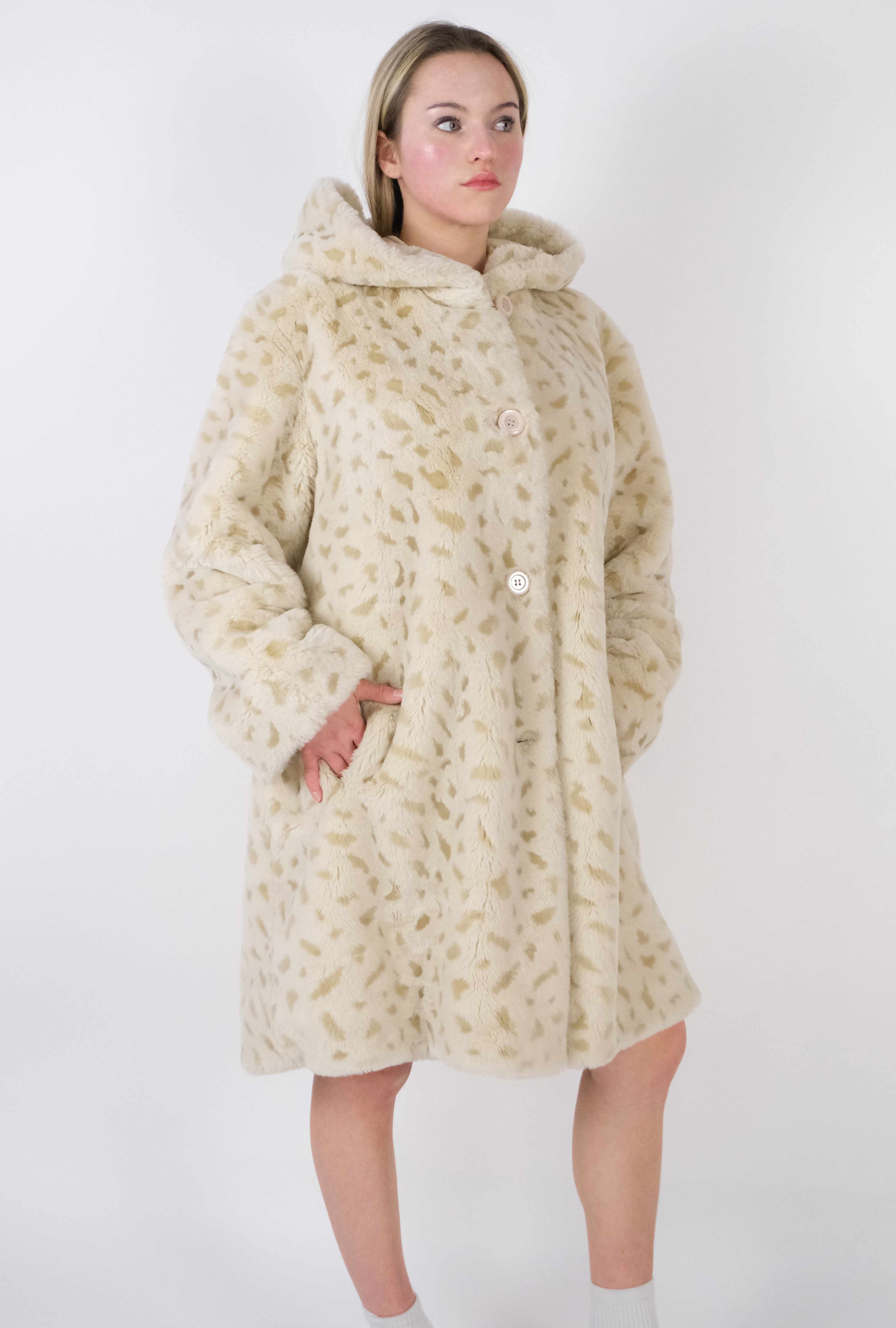 Vanilla Cream Faux Fur Coat (S)