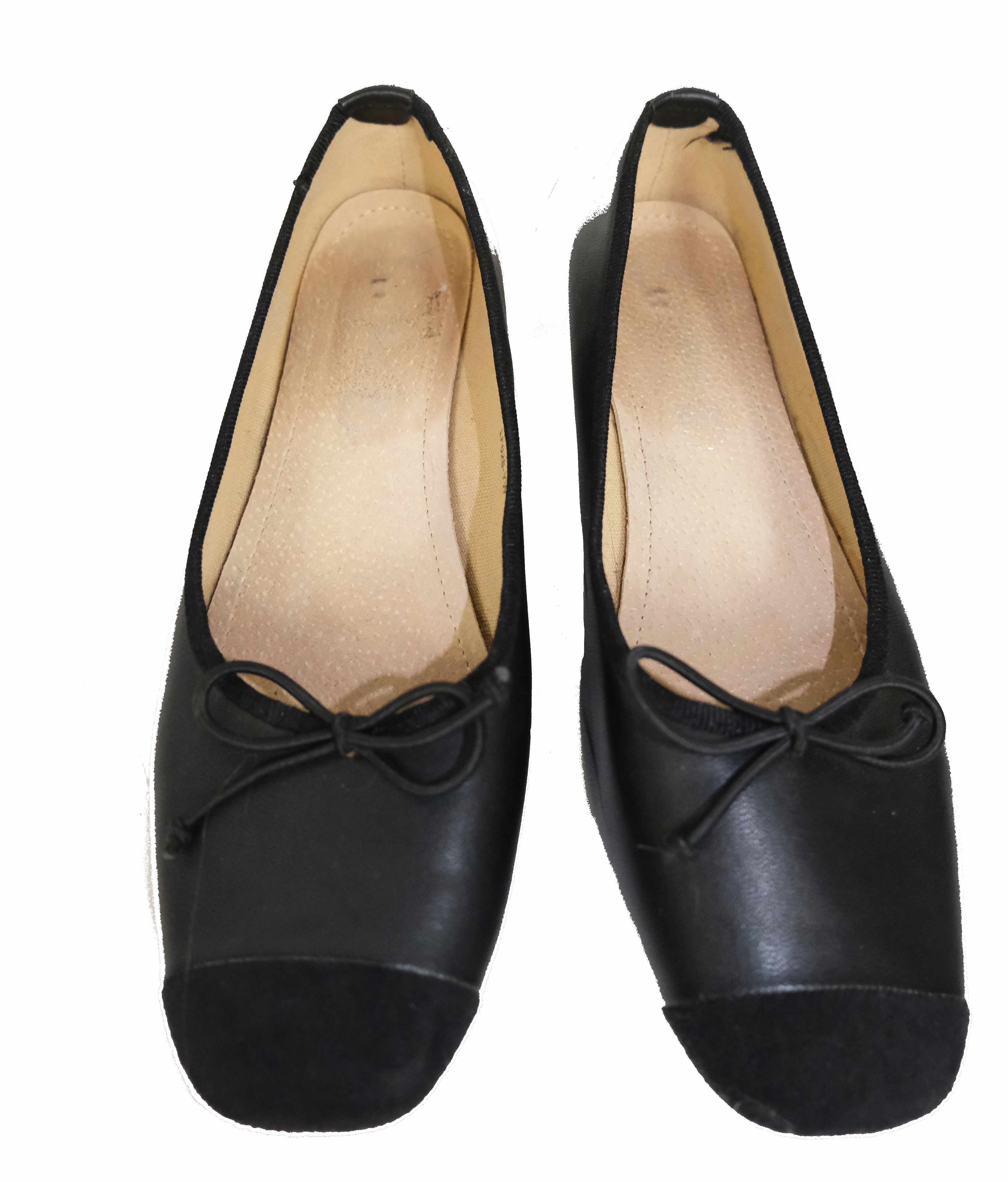 Black Ballet Kitten Heel (Size 6.5)