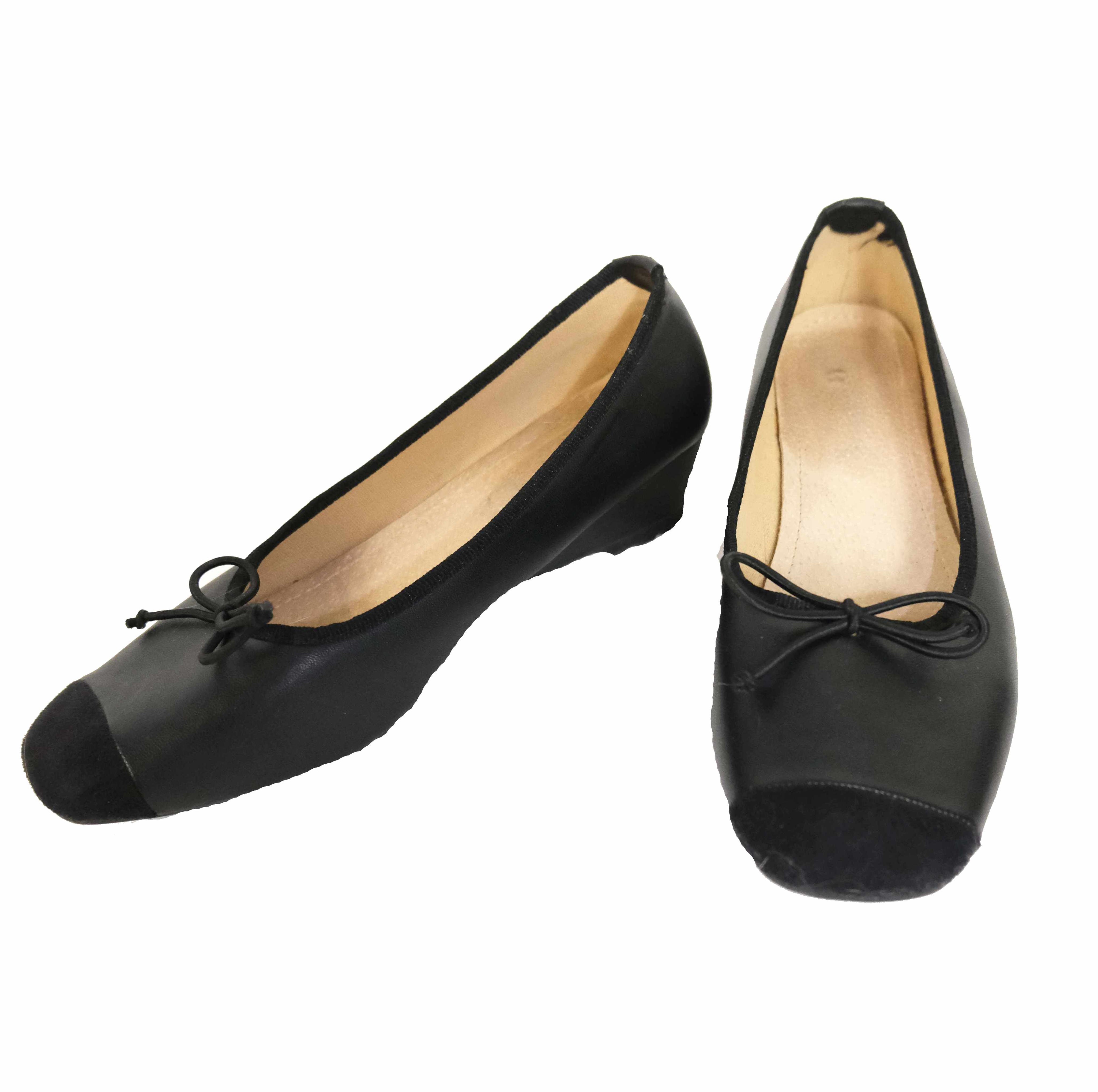 Black Ballet Kitten Heel (Size 6.5)