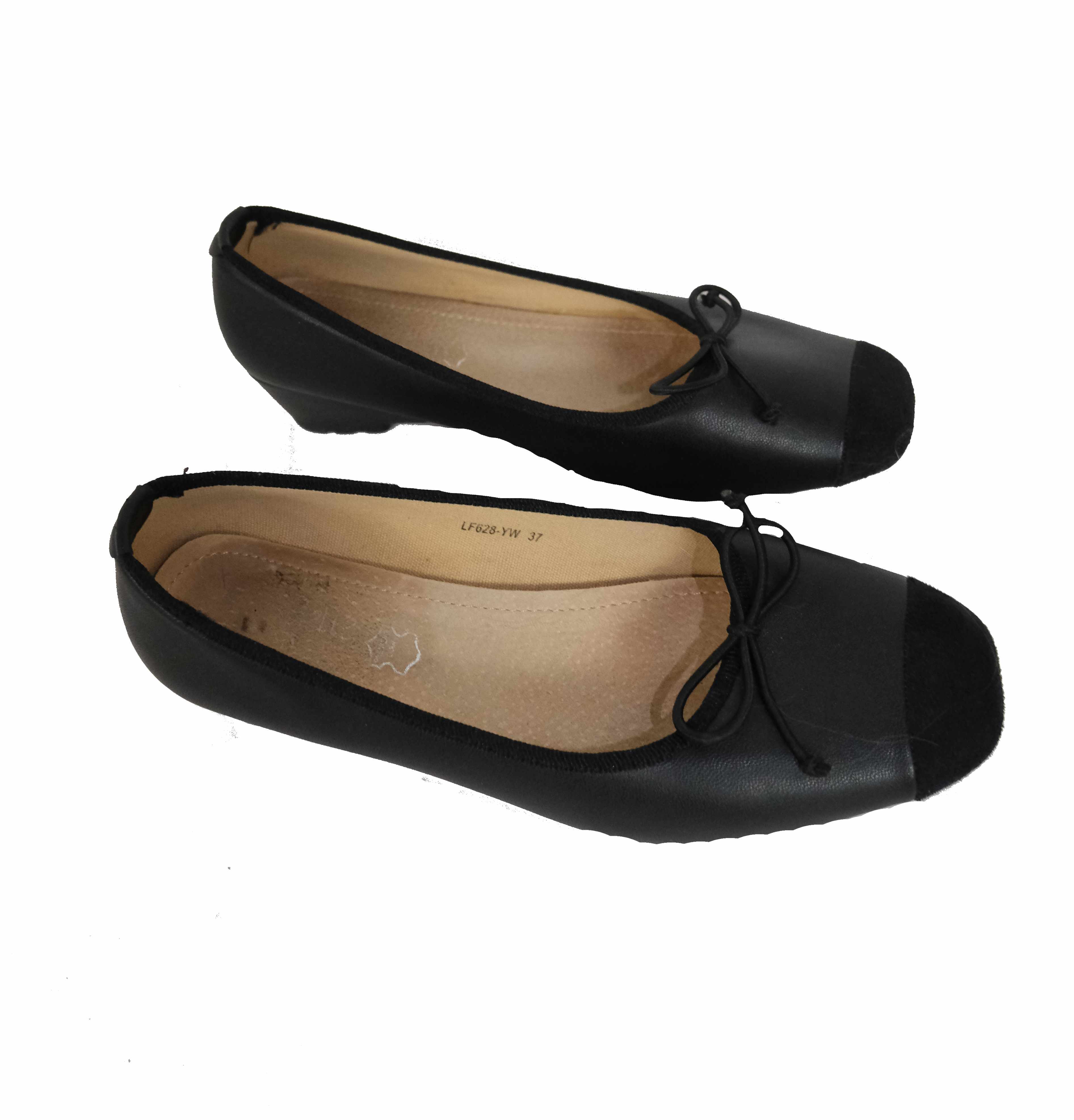 Black Ballet Kitten Heel (Size 6.5)