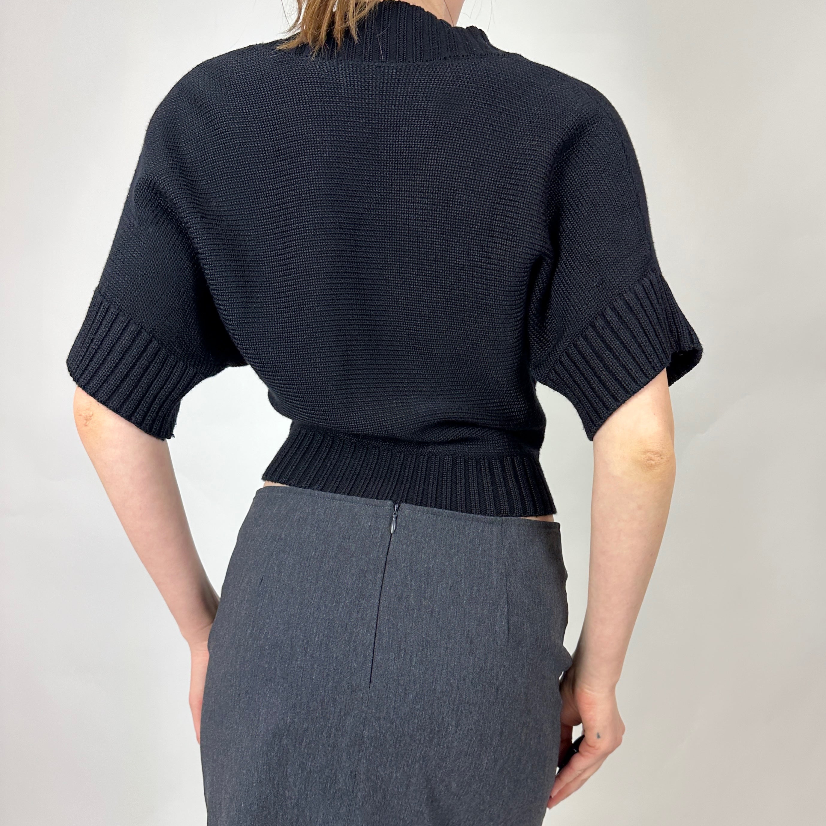 90’s Black Knit Crop Top (S/M)