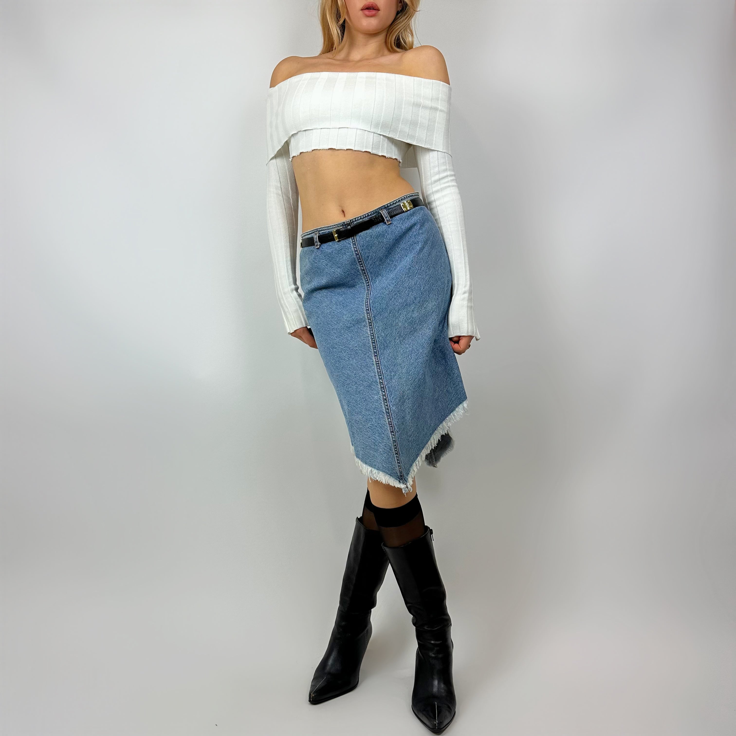 Vintage 90’s Light Wash Denim Midi Skirt (S)
