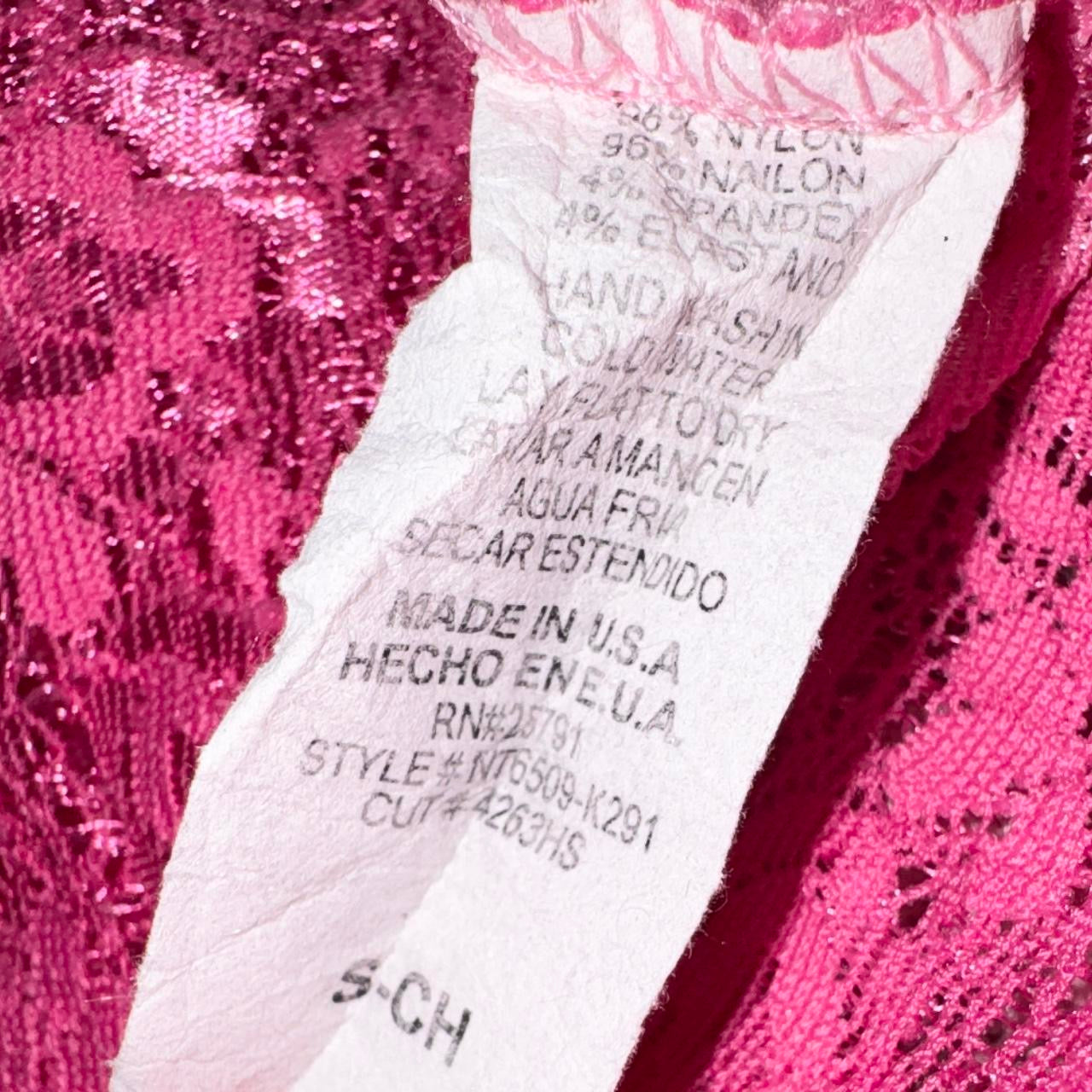 2000s pink lace ombré off the shoulder top (XS/S)