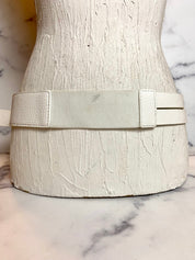 Elastic white belt
