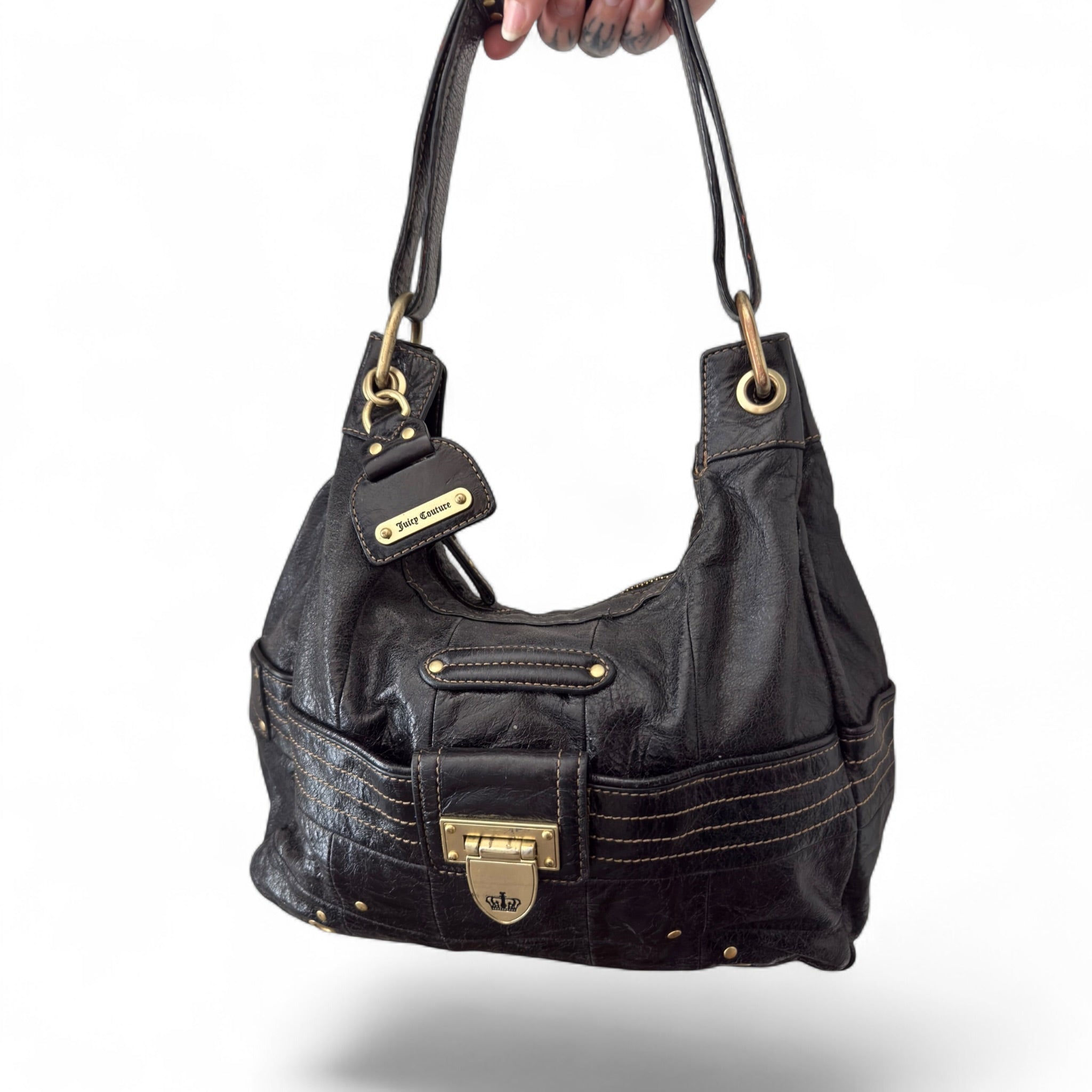 Vintage black cowhide leather Juicy Couture shoulder bag 08’