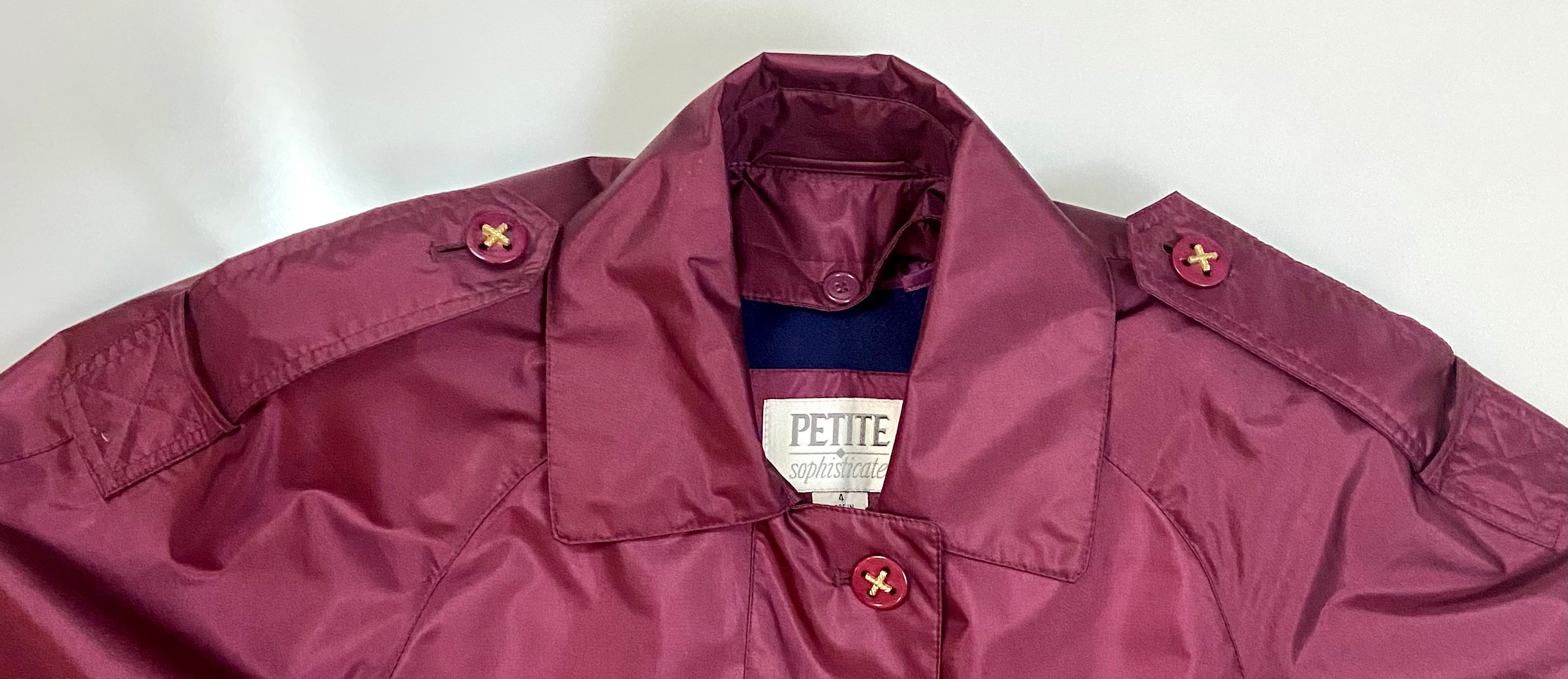 Vintage Petite Sophisticate
Raincoat Trench Jacket Women 90's