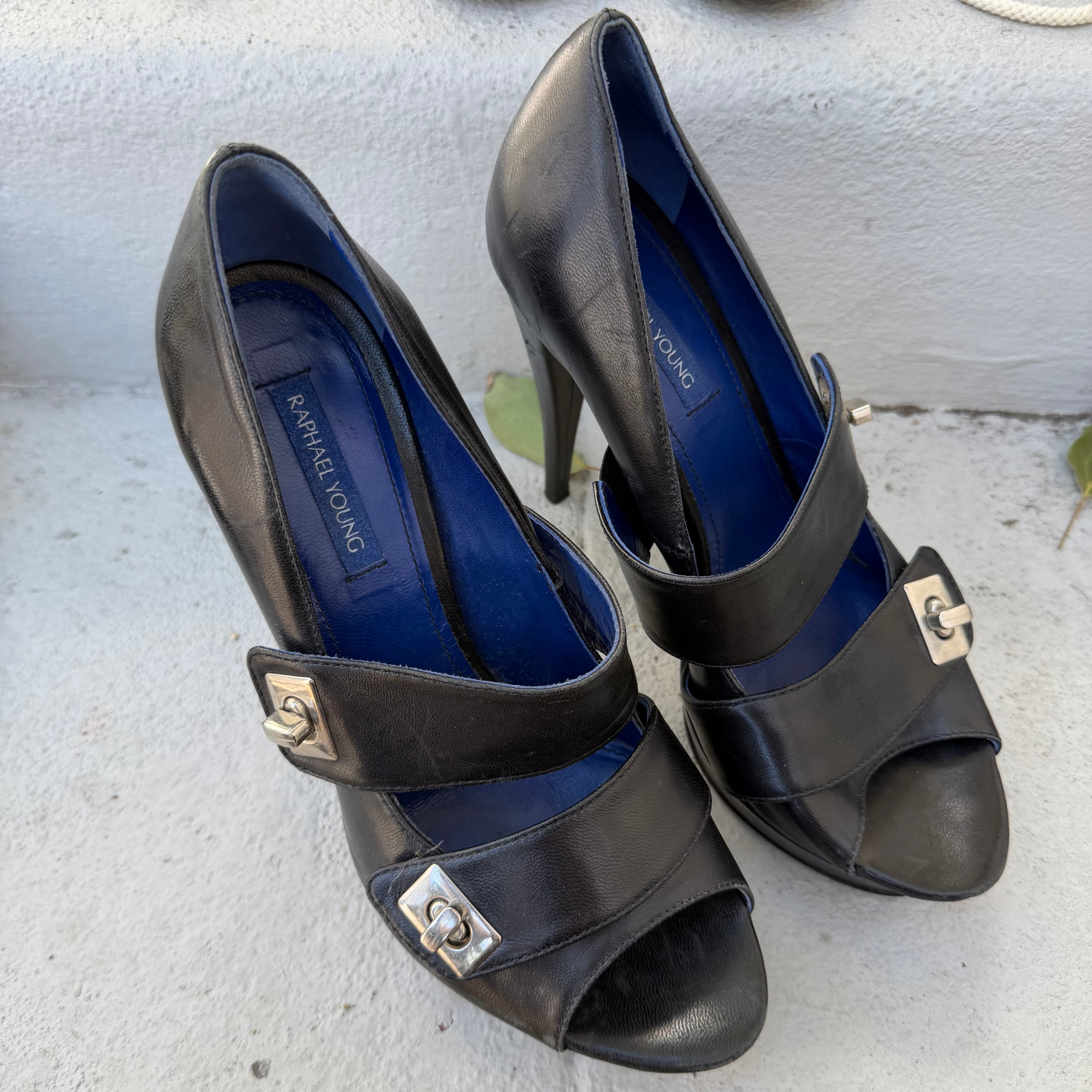 Italian Designer Leather Buckle Heels (8.5)