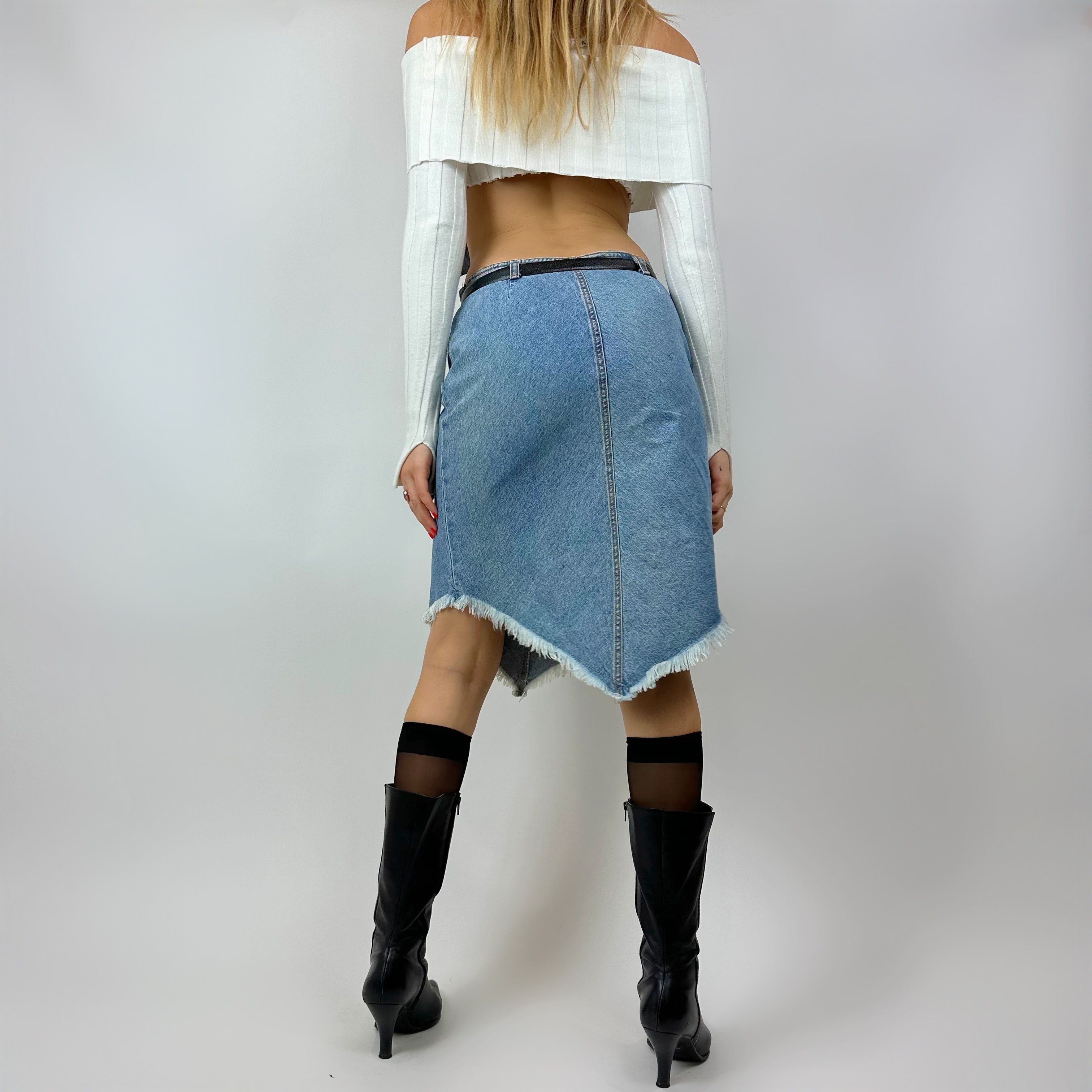 Vintage 90’s Light Wash Denim Midi Skirt (S)