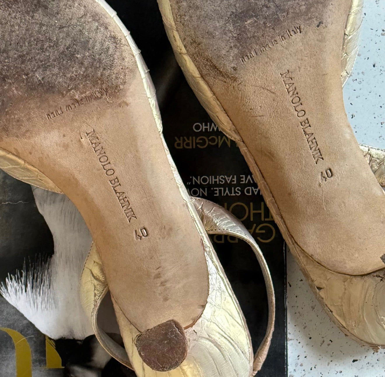 Manolo Blahnik Gold Alligator Kitten Heels (9.5)