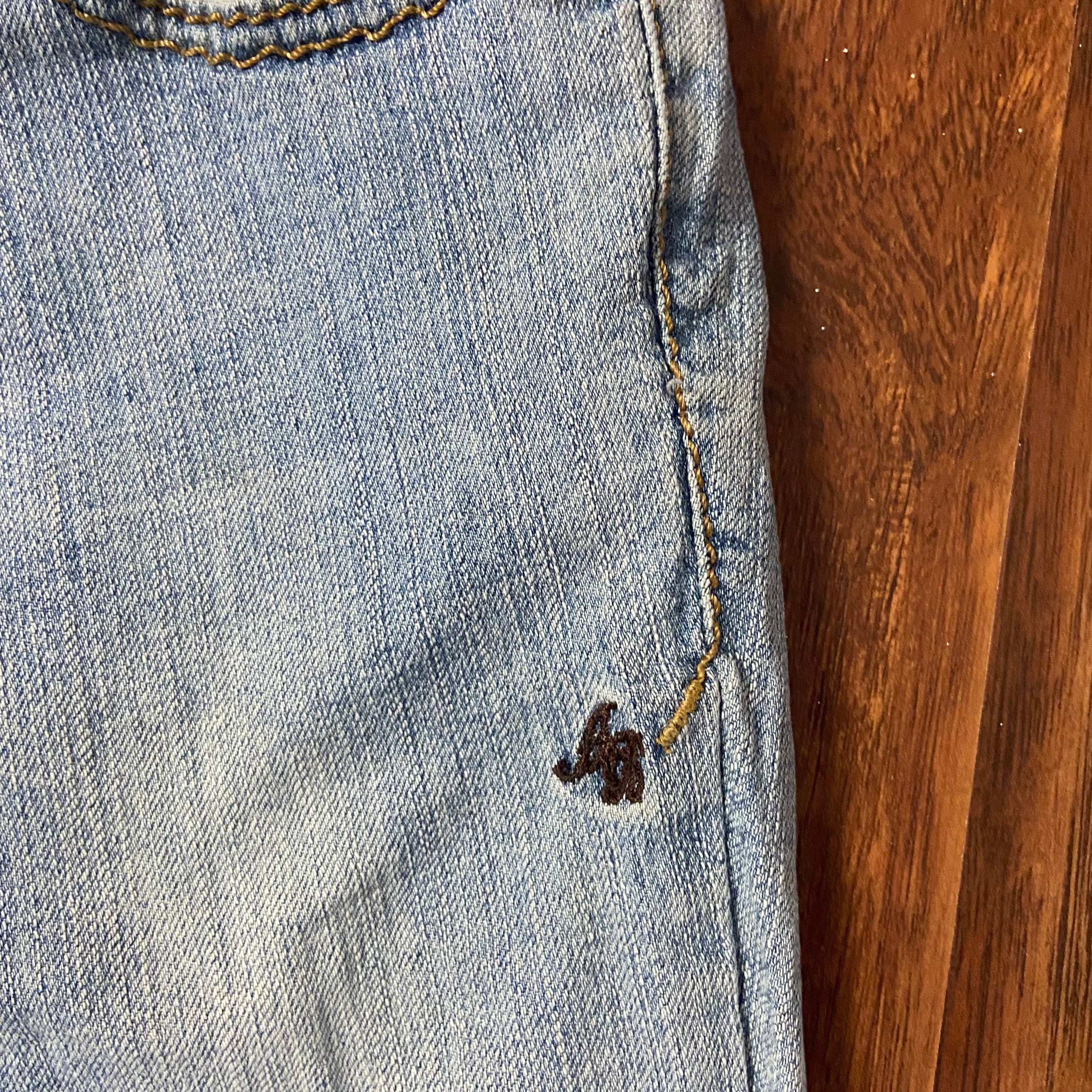 Apple Bottom Capris (S)