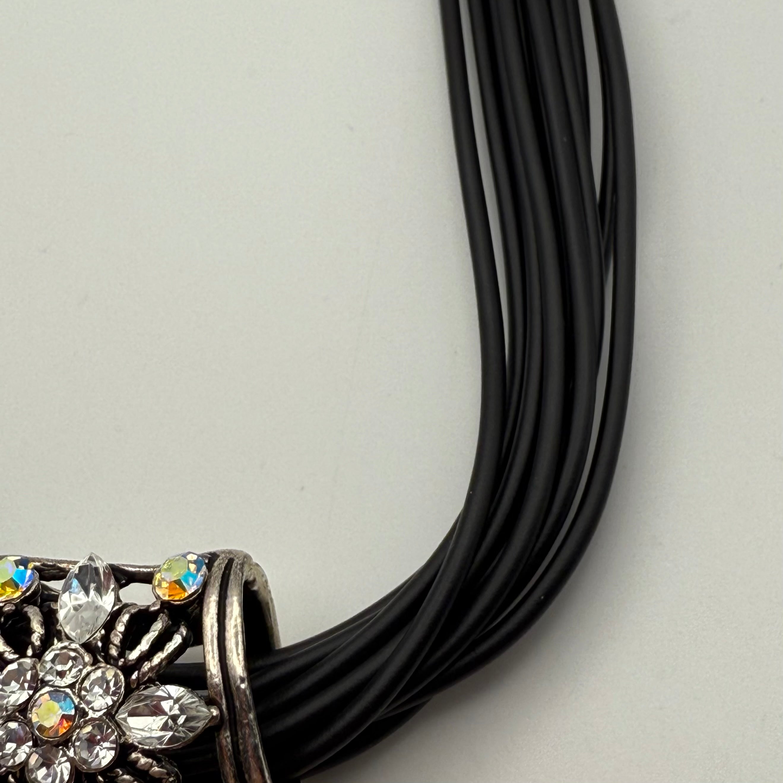 Sparkle Floral Pendant Choker