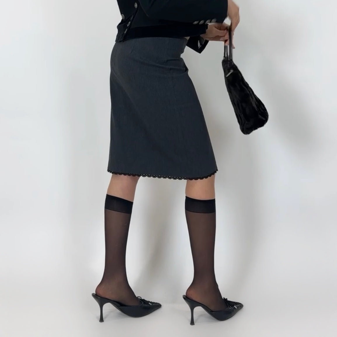 2000s Grey Lace Trim Midi Skirt (S/M)