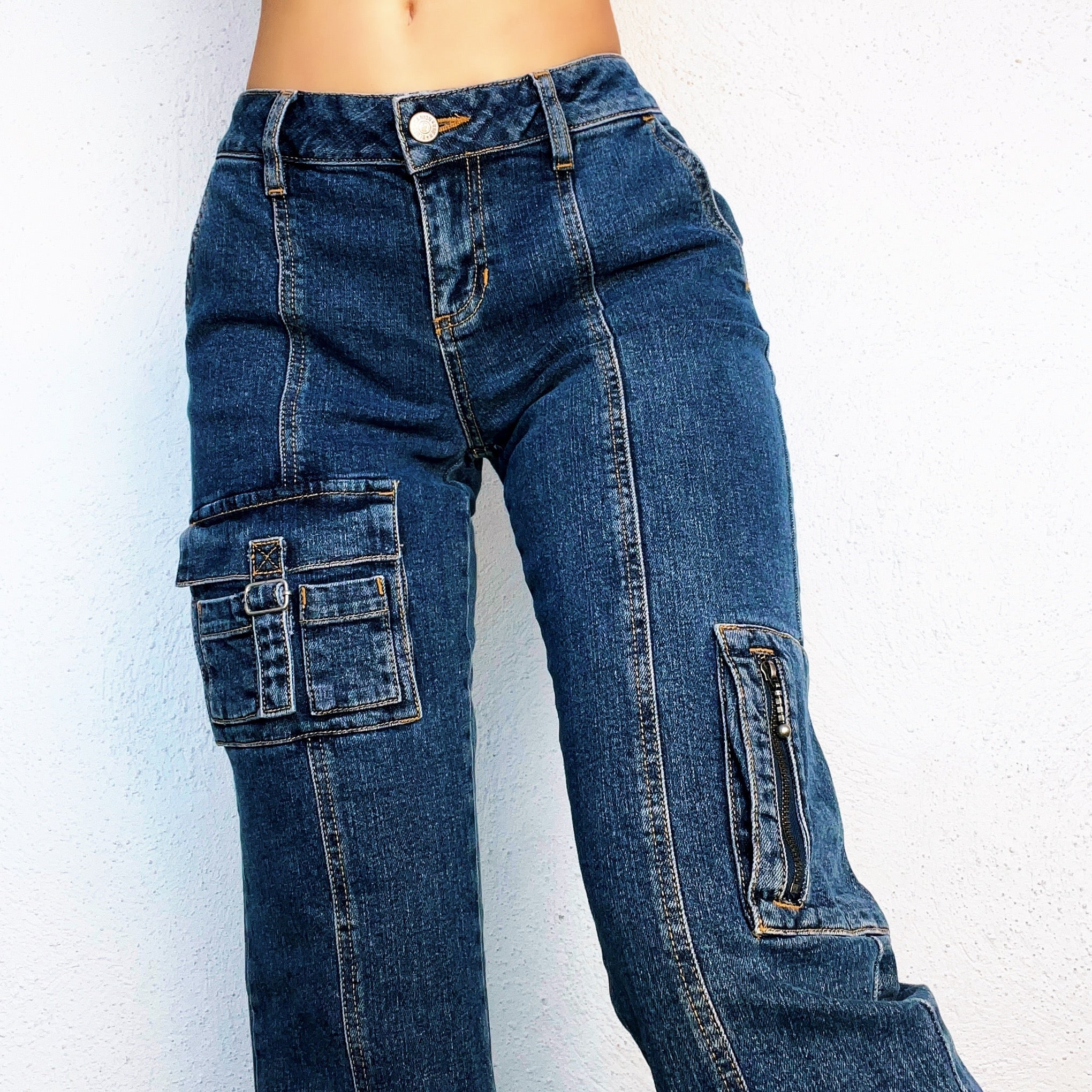 Early 2000s Cargo Jeans (S)
