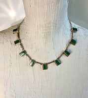 Blues tone choker