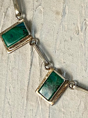 Blues tone choker