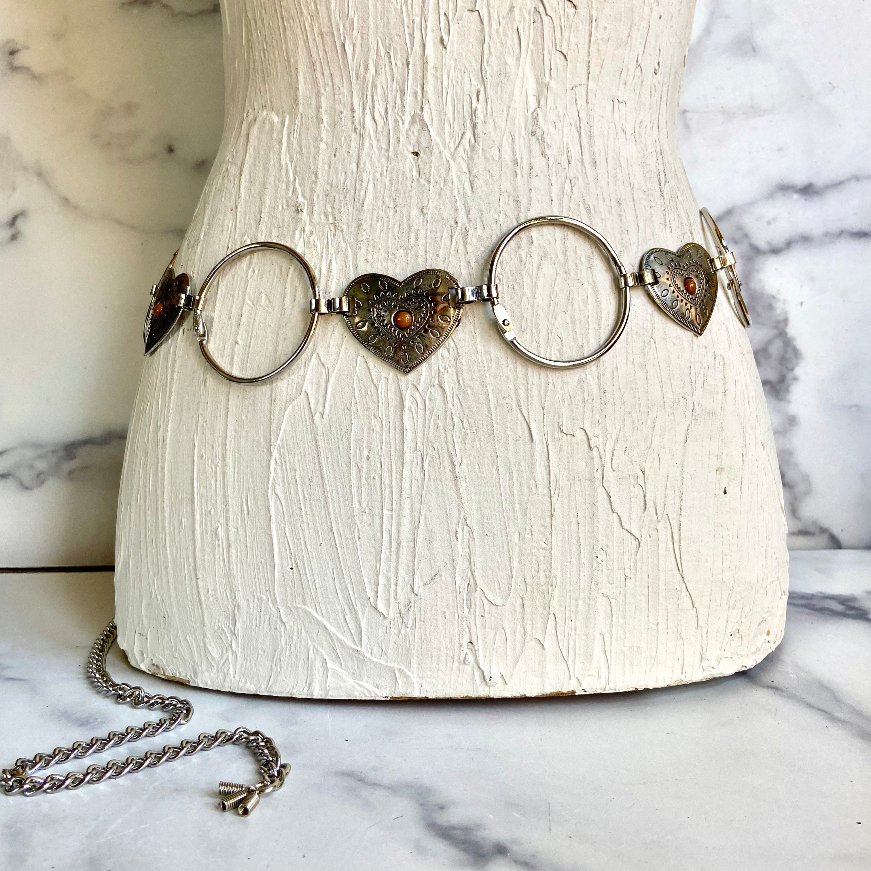 Circle and heart chain belt