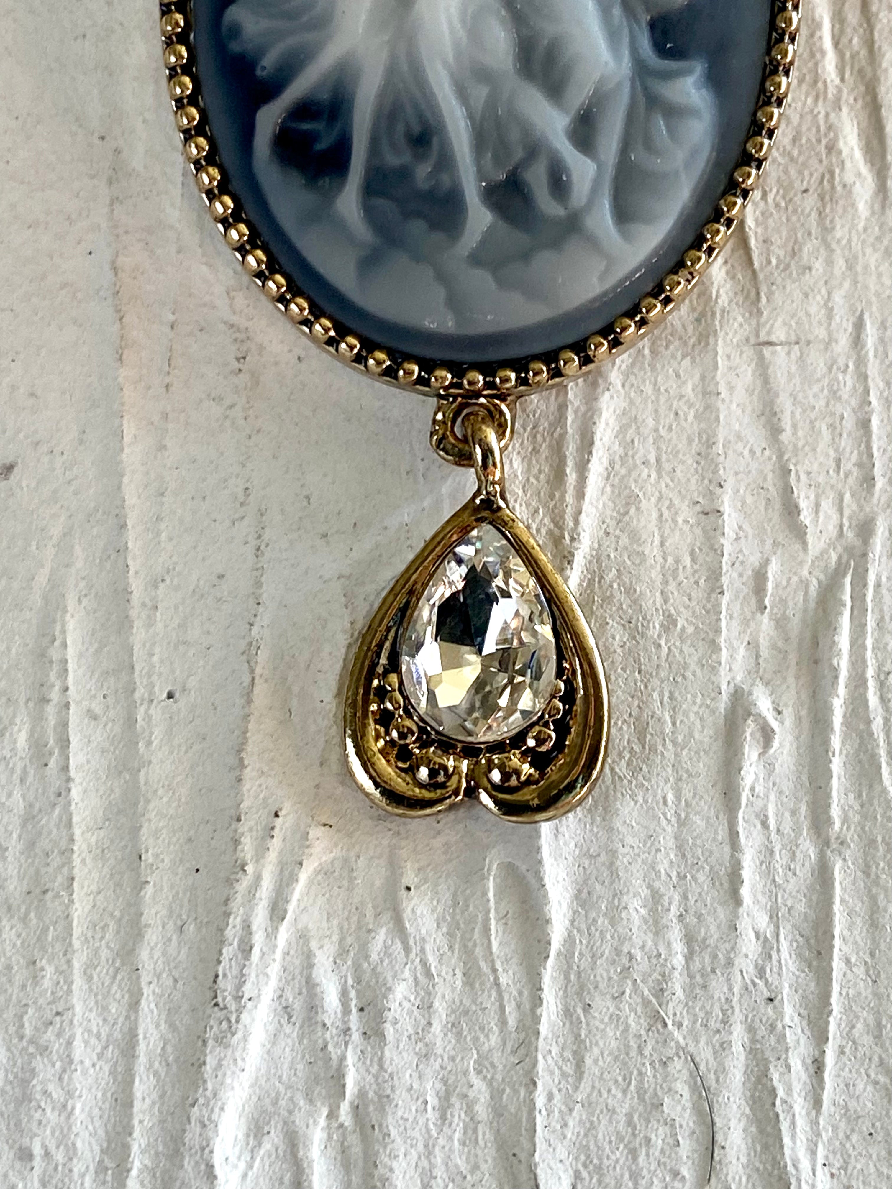 Victorian choker
