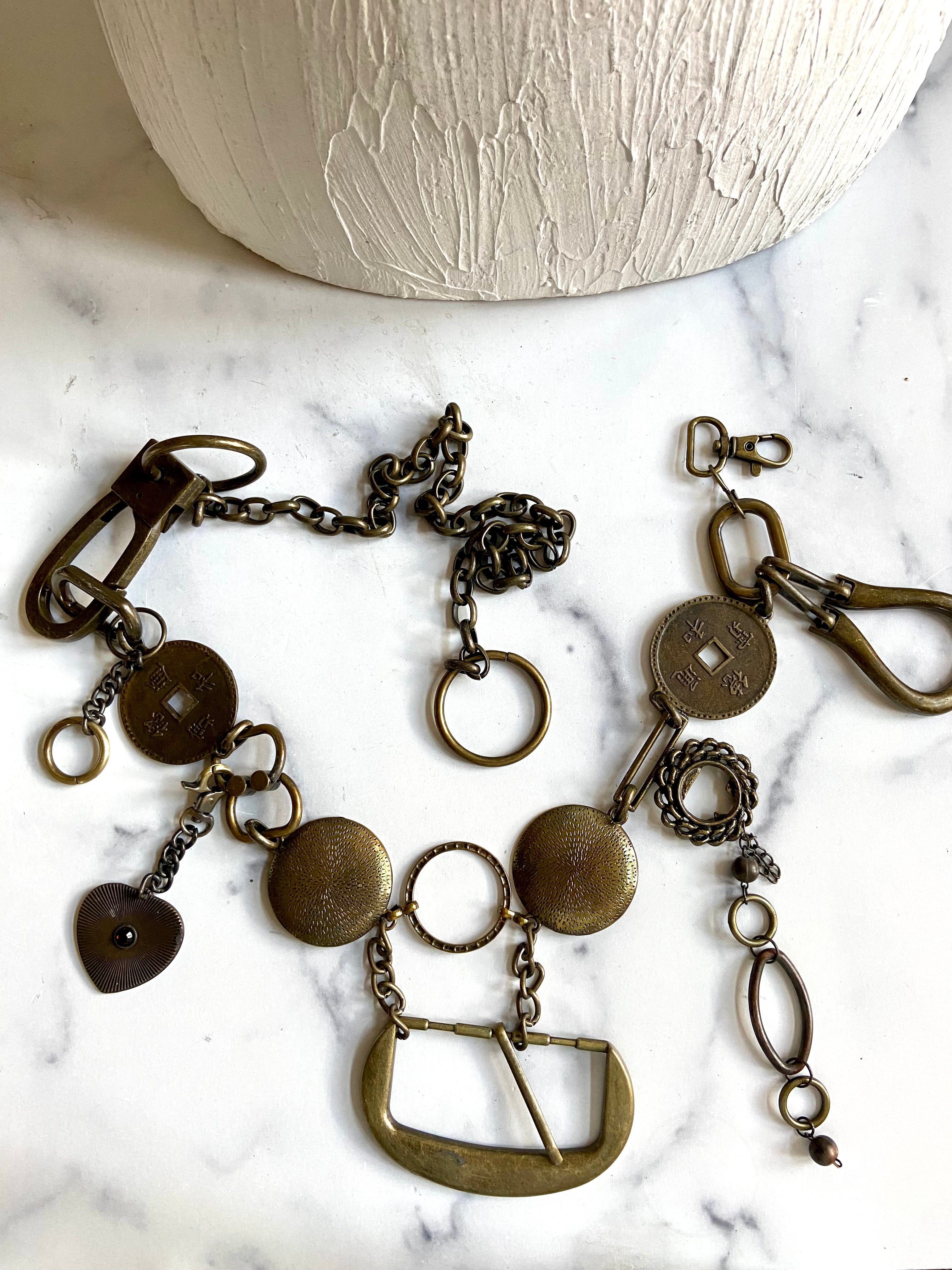 Heavy duty chunky chain belt