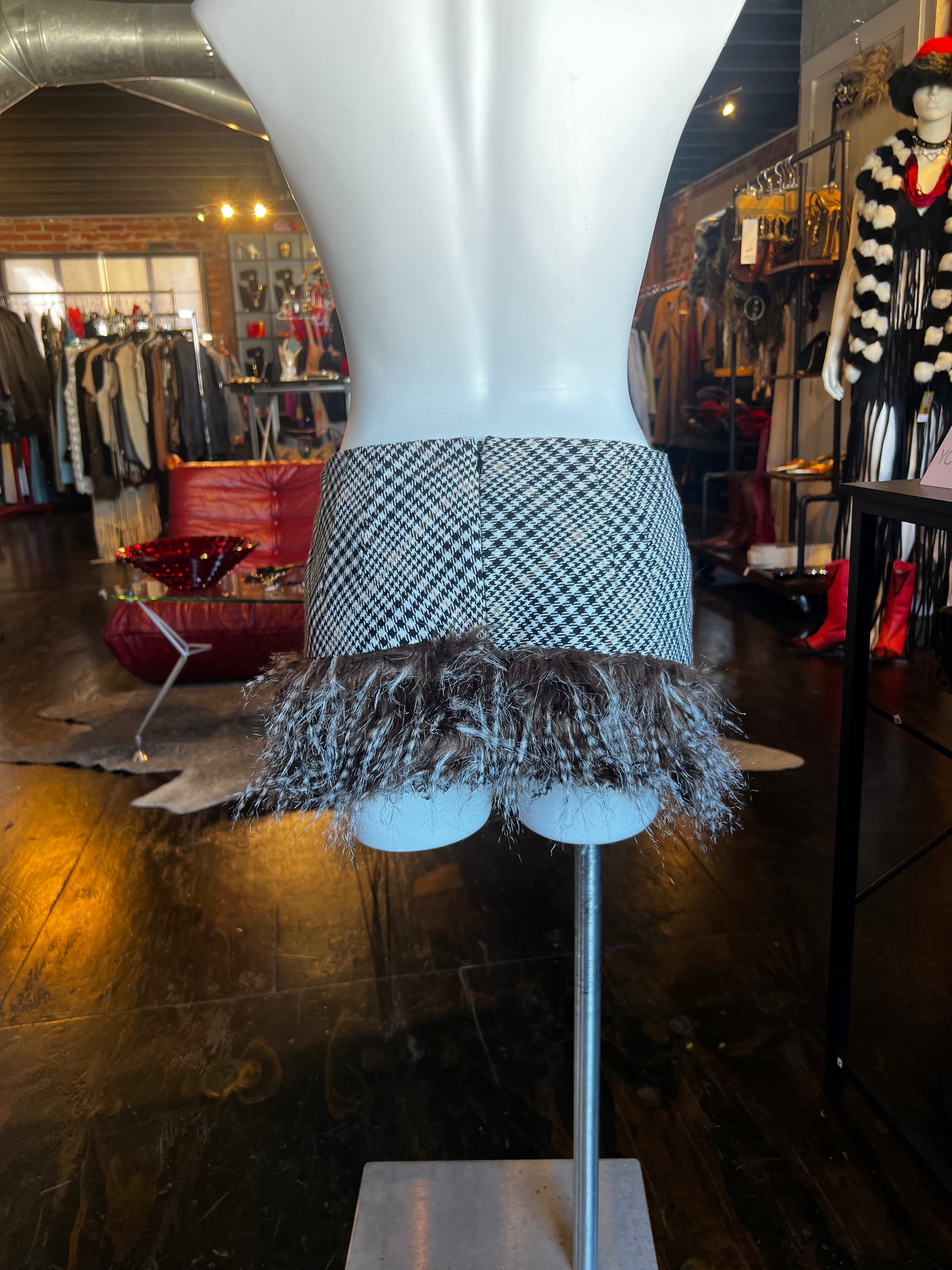 Houndstooth Faux Fur Mini Skirt (M)