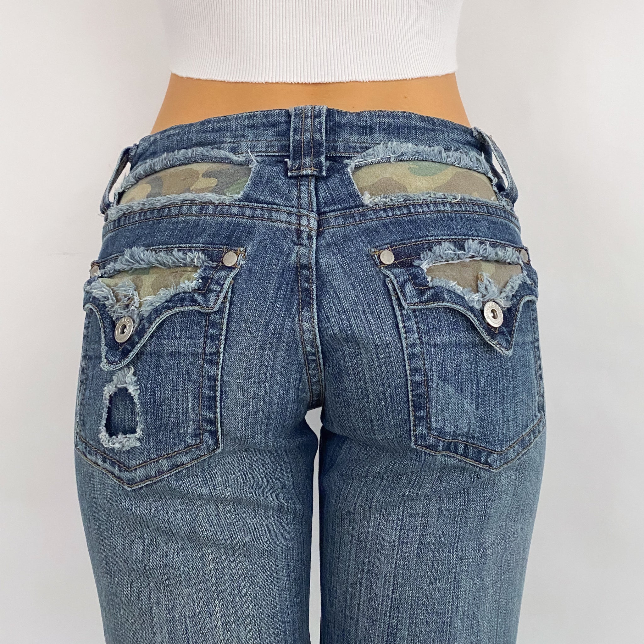 Camo Destructed Jeans - Medium