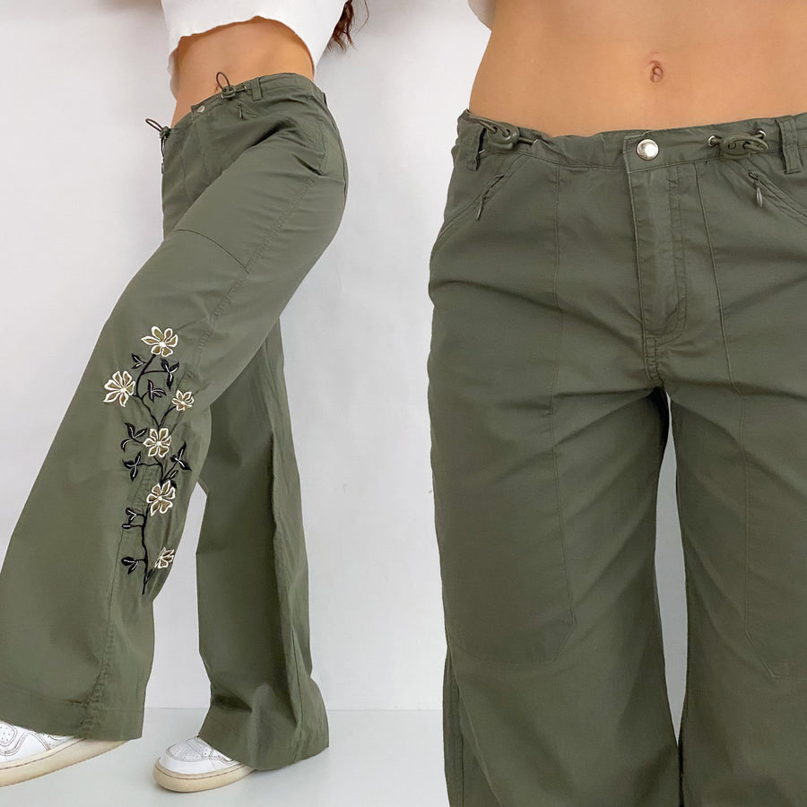 Bungee Pull Embroidered Pants - Small