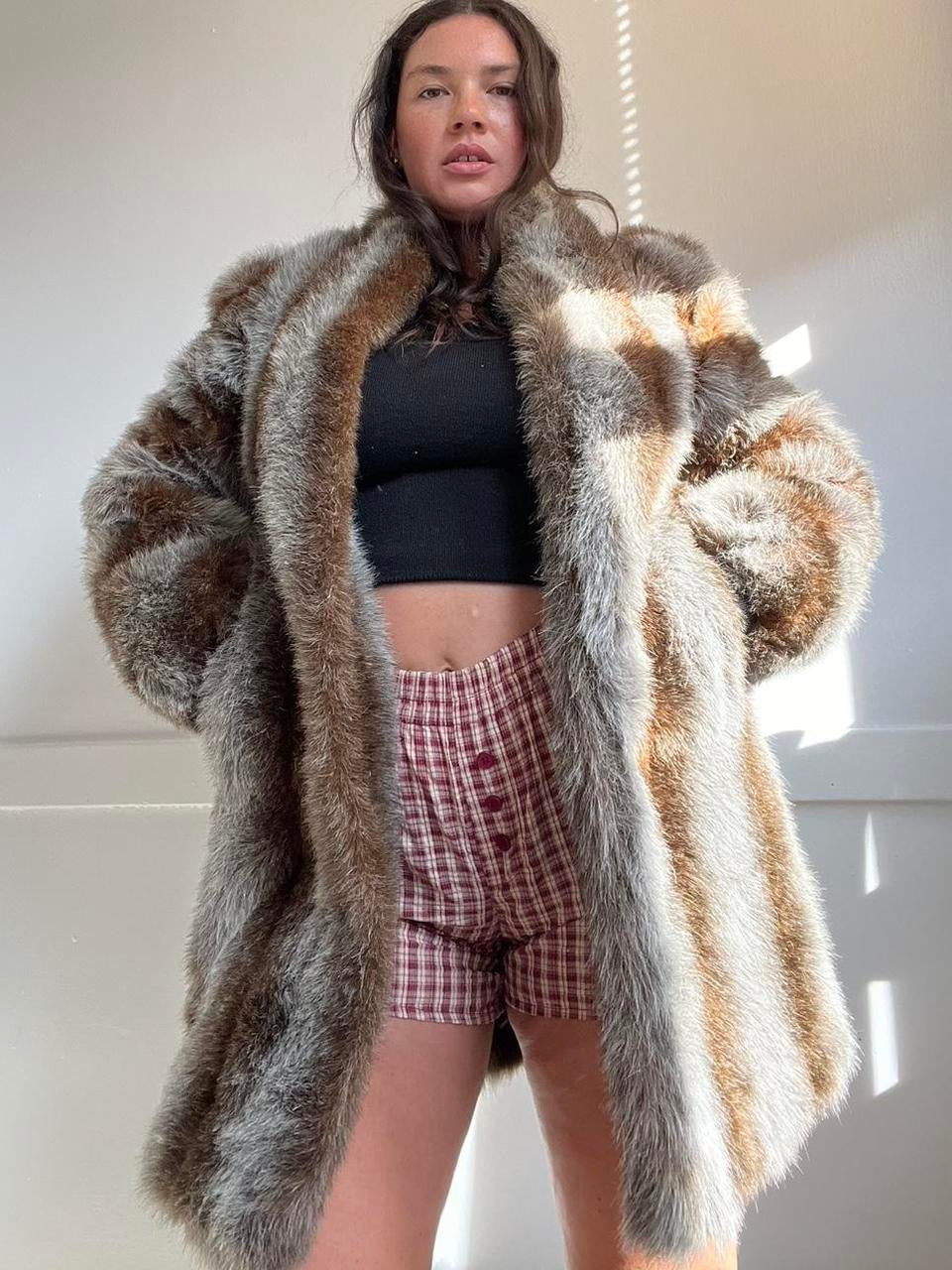 90s Faux Fur Jordache Coat (M)