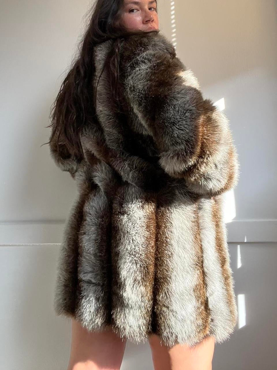 90s Faux Fur Jordache Coat (M)