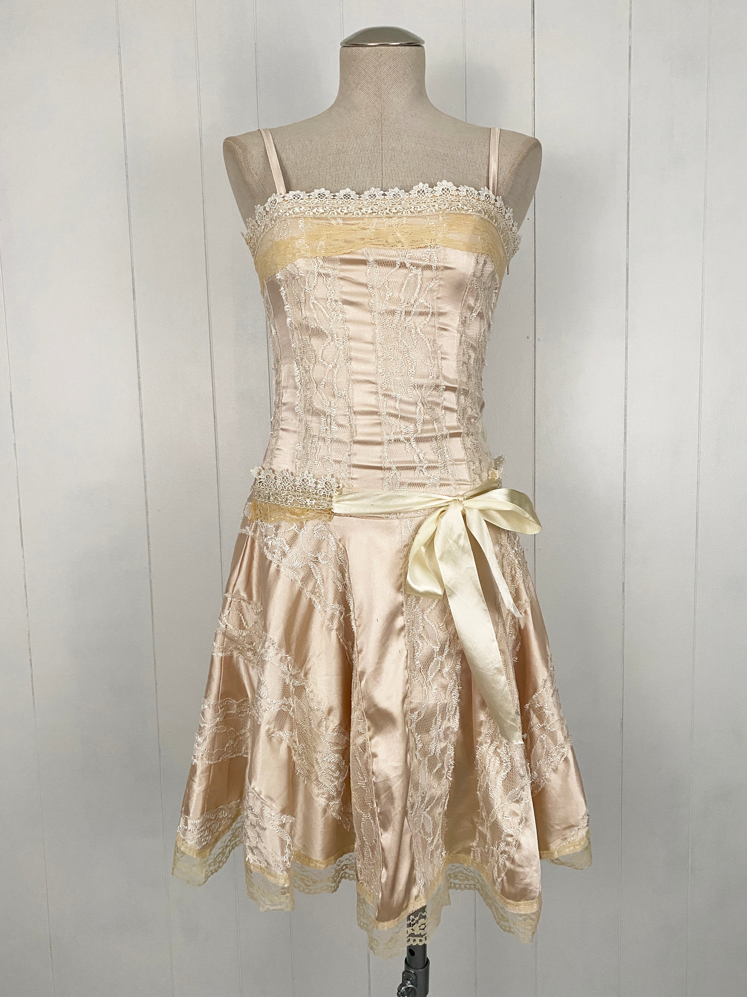 2000s Romantic Champagne Lace Corset Midi Dress (XS)