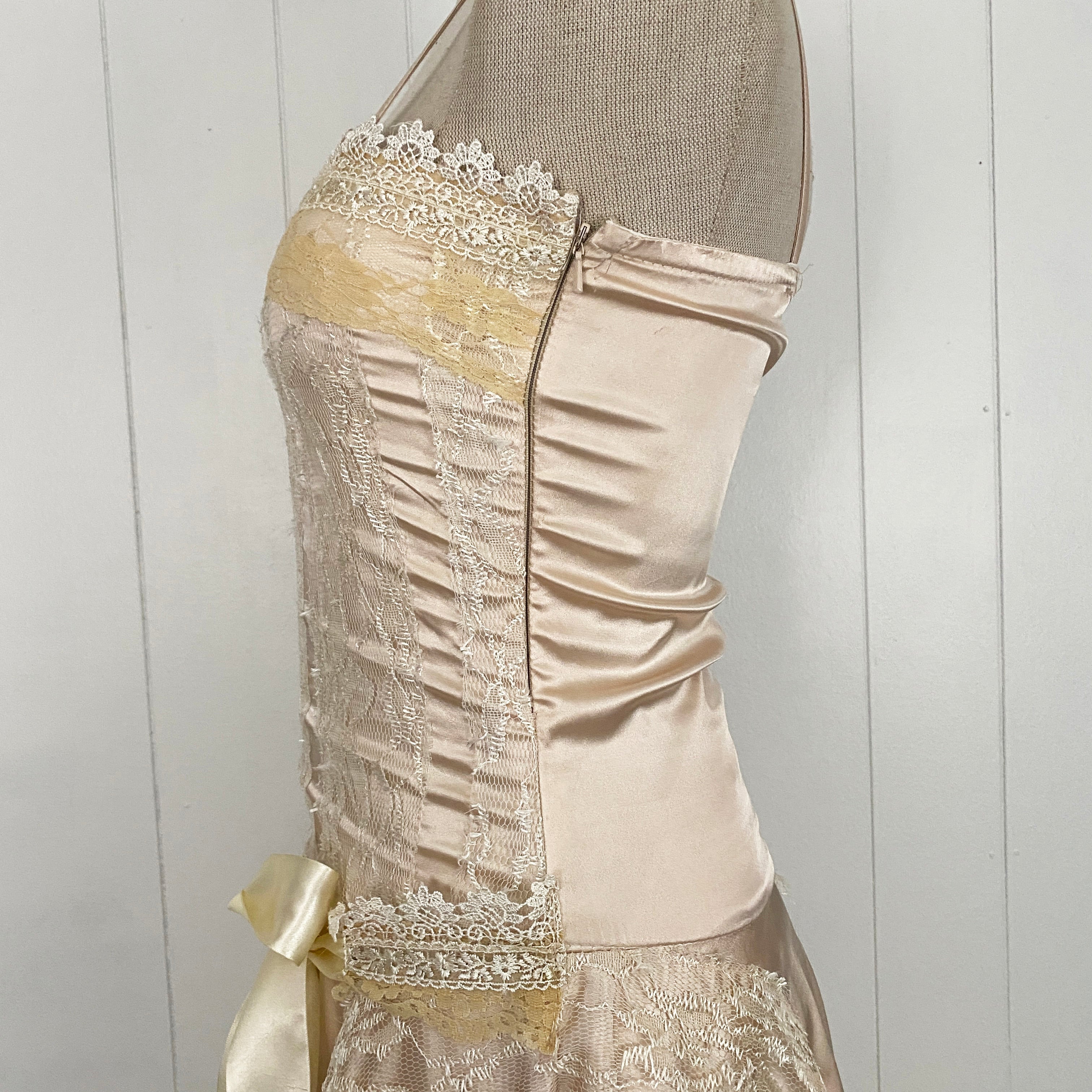 2000s Romantic Champagne Lace Corset Midi Dress (XS)