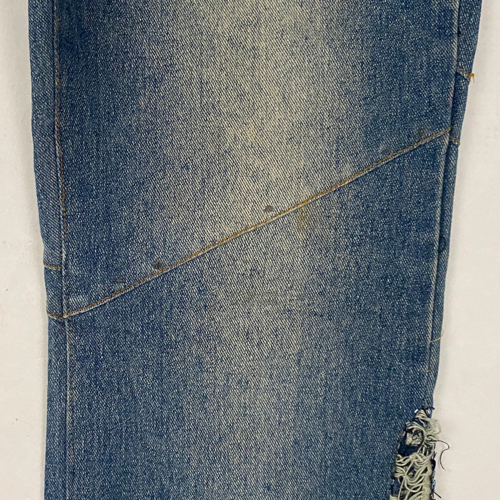 2000s Low - Mid Rise Fairy Embellished Flare Jeans (S)
