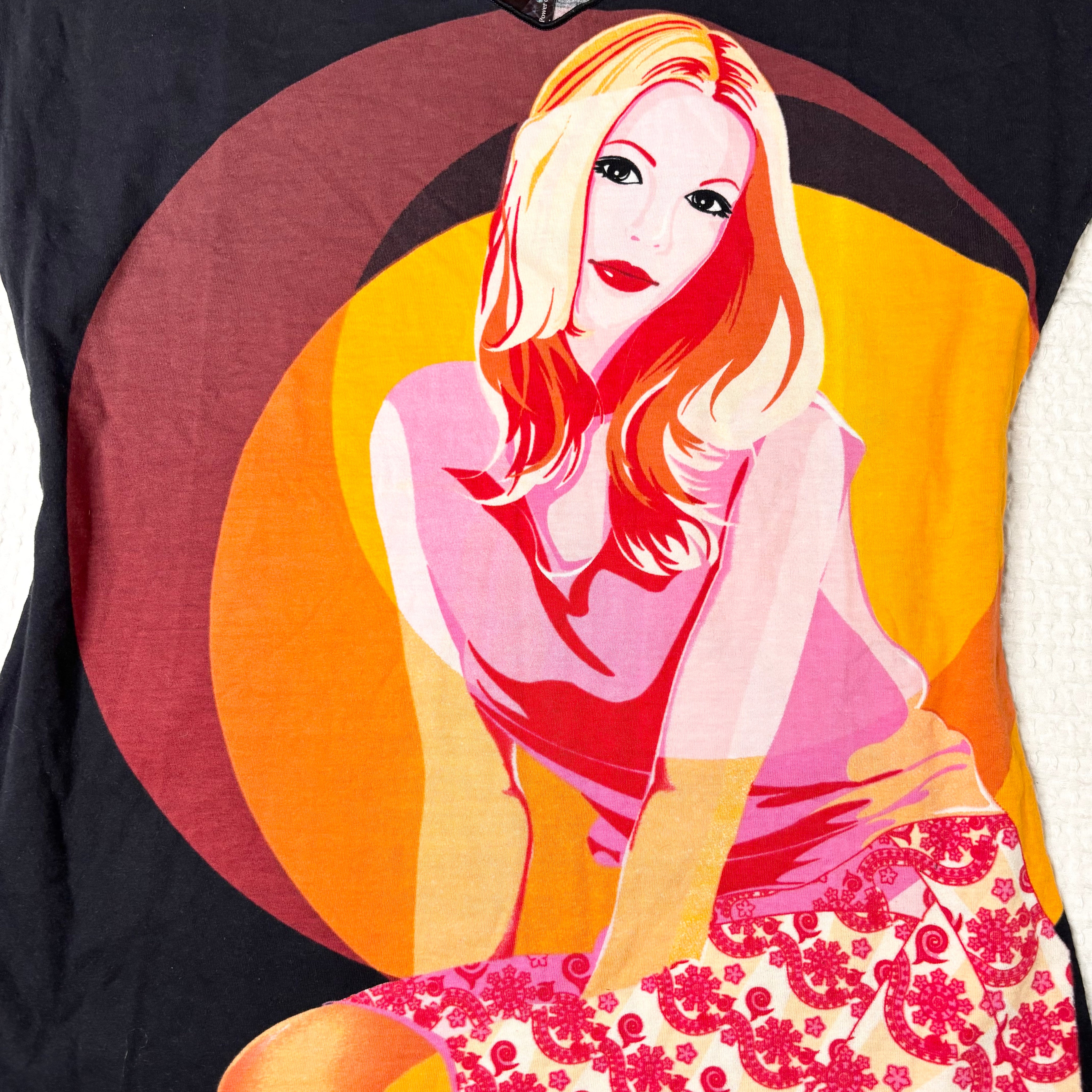 Mirai Fashion Portrait Graphic Euro Top (M-L)