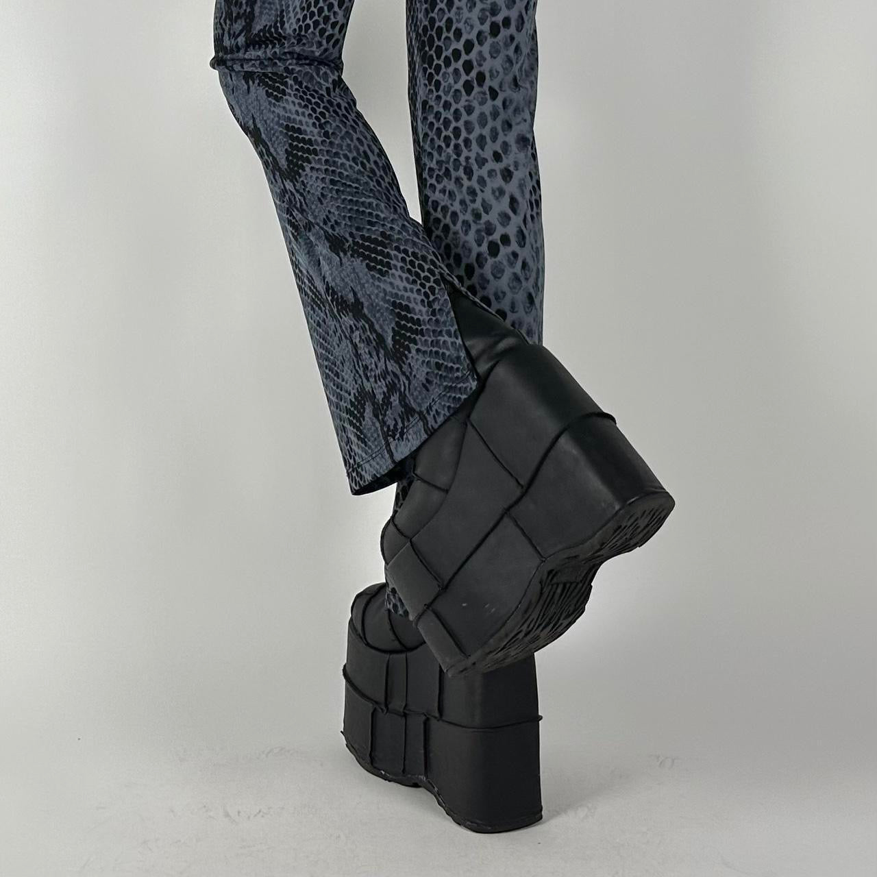 90s Blue Snakeskin Flare Pants (M)