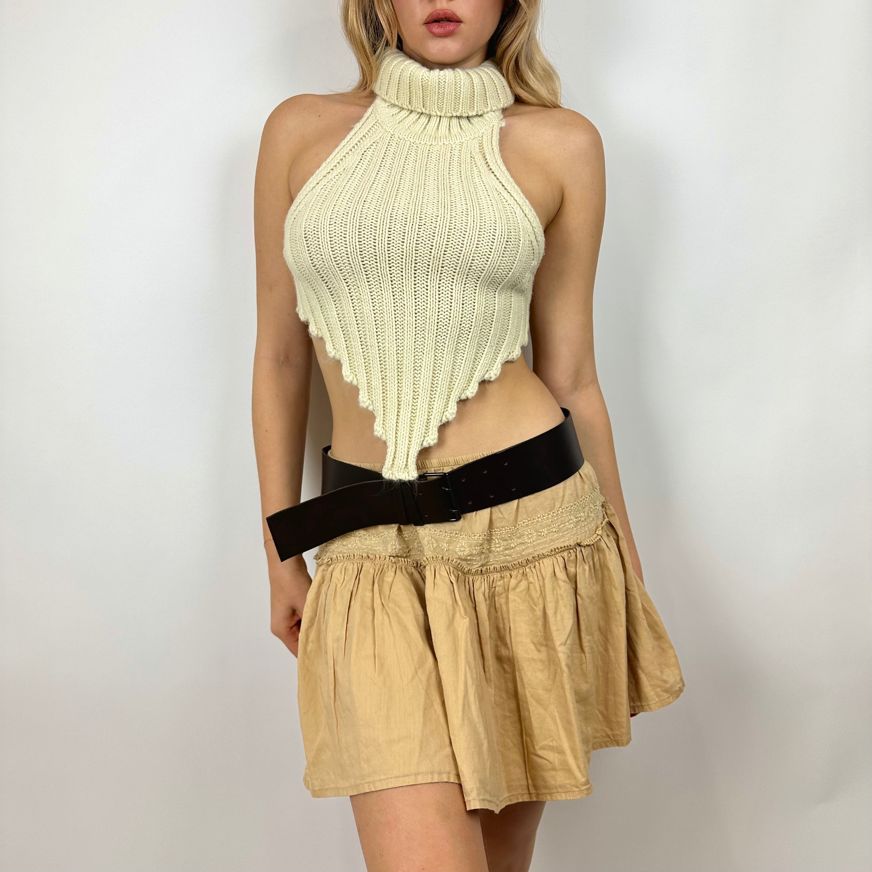 Y2K Romantic Embroidered Mini Skirt (M)