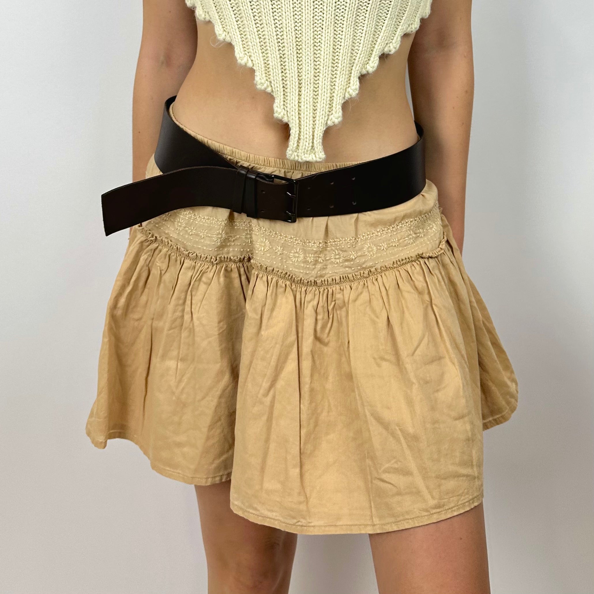Y2K Romantic Embroidered Mini Skirt (M)