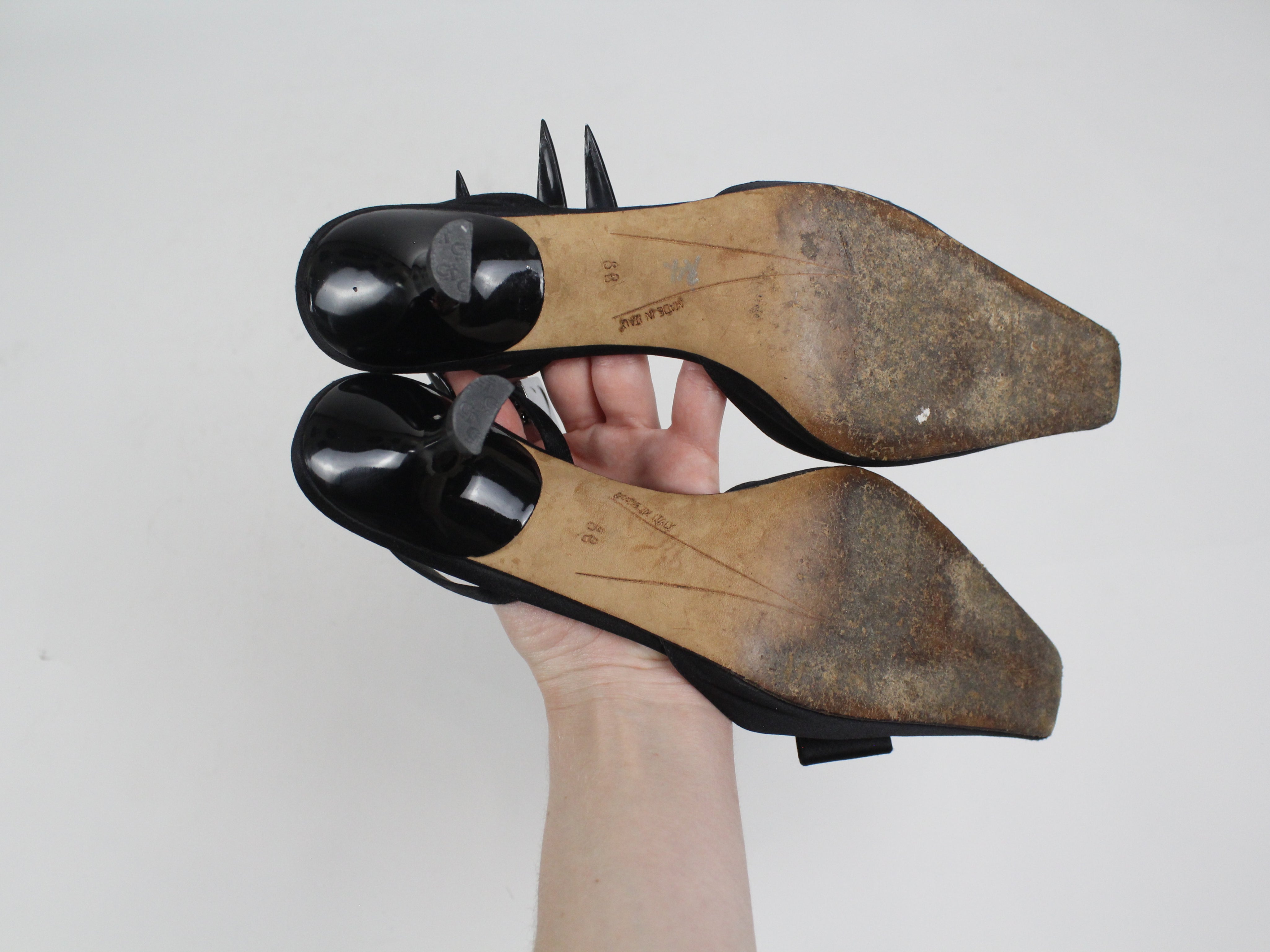 90s Black Kitten Heels (8 US)
