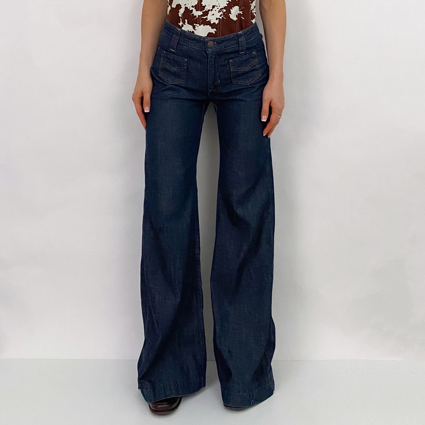 Wide Leg Jeans - Small (27)
