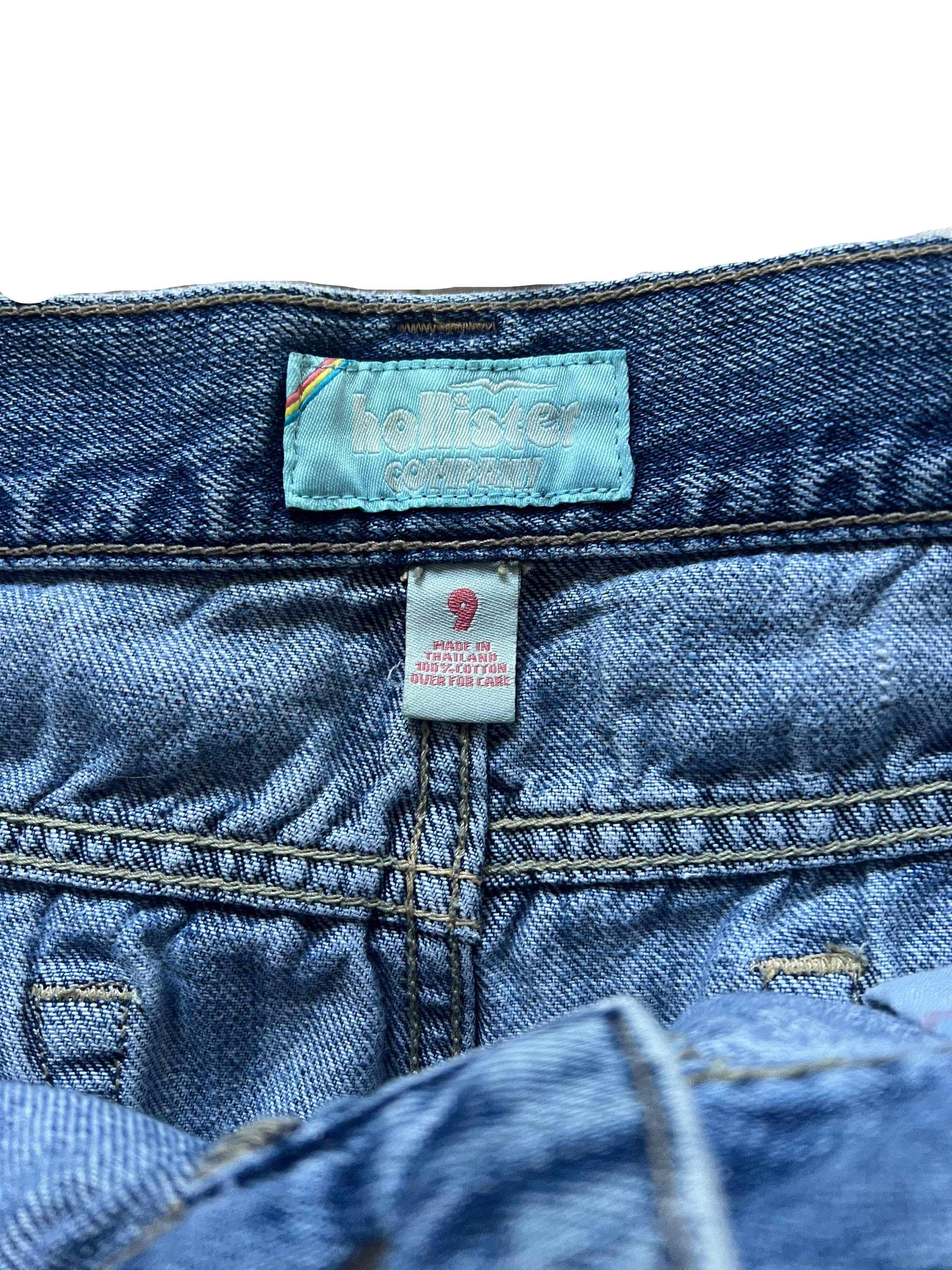 2010s Hollister Denim Mini Skirt (S/M)