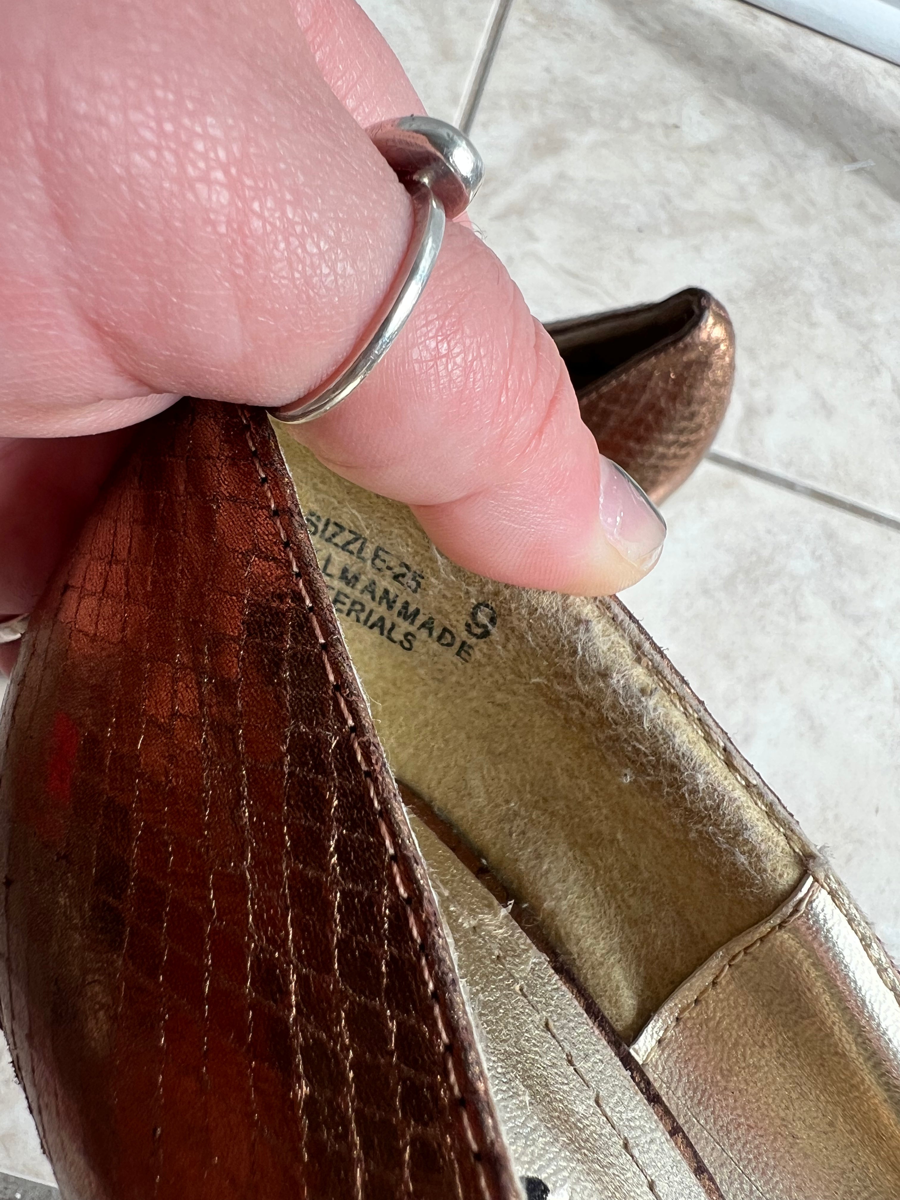 Y2K Pointy Toed Buckle Pumps (9)