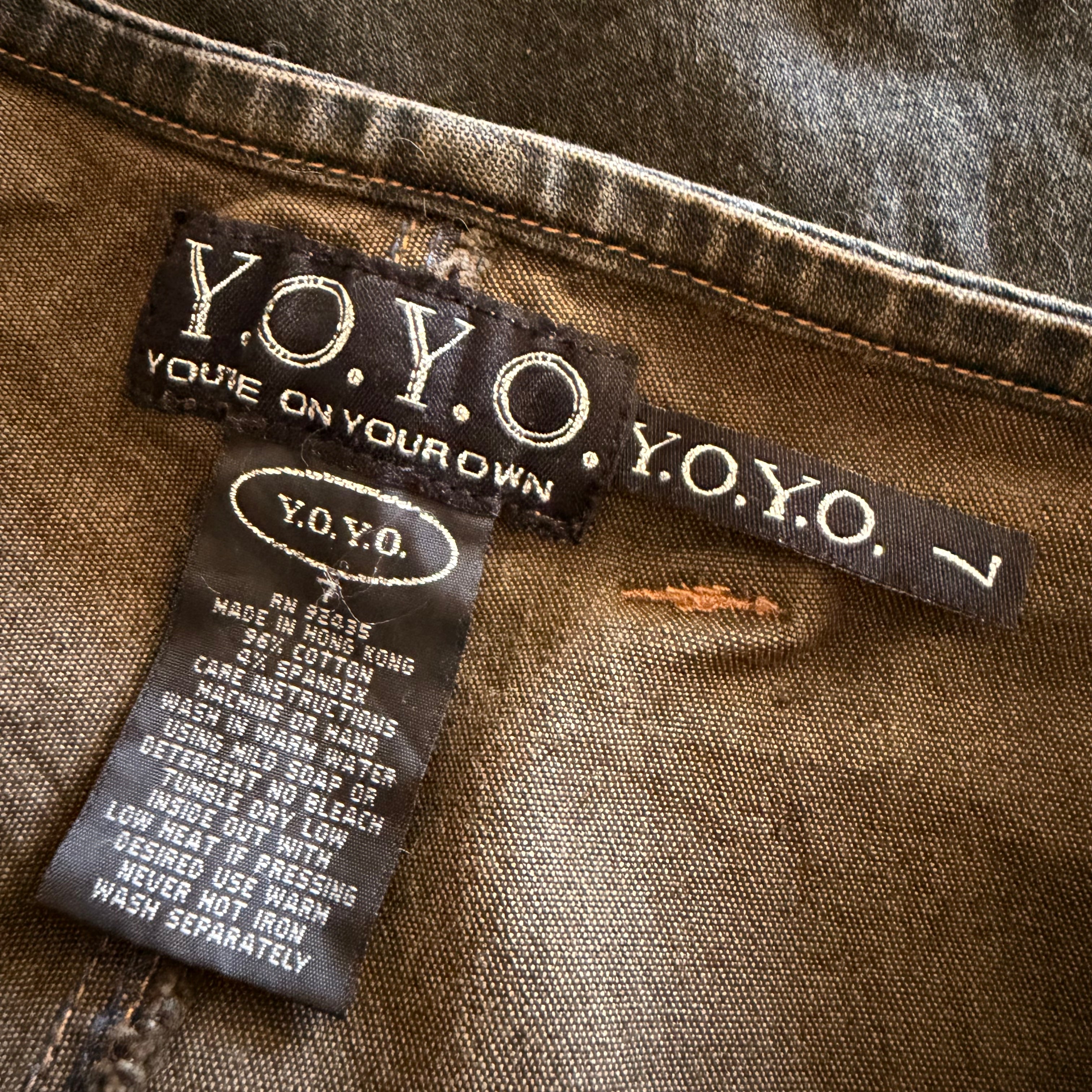 Early 2000s Jumbo Belt Jeans (S)