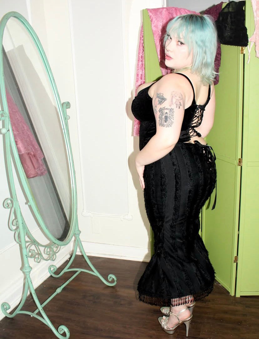 The "Bettie Trumpet Skirt" (L-3X)