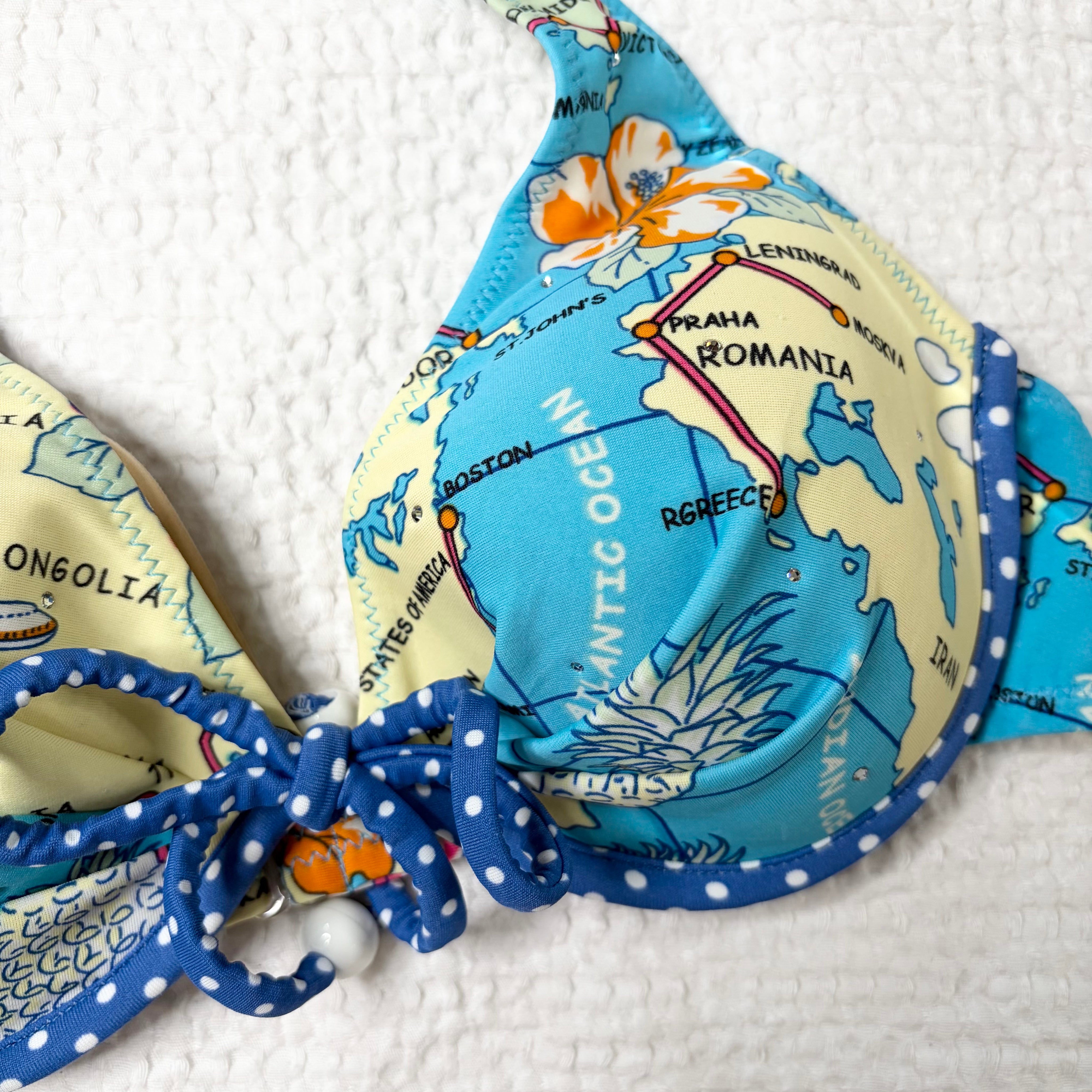 Beach Queen Map AOP Bikini Top (S)