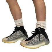 YEEZY Quantum Basketball Sneakers (9)