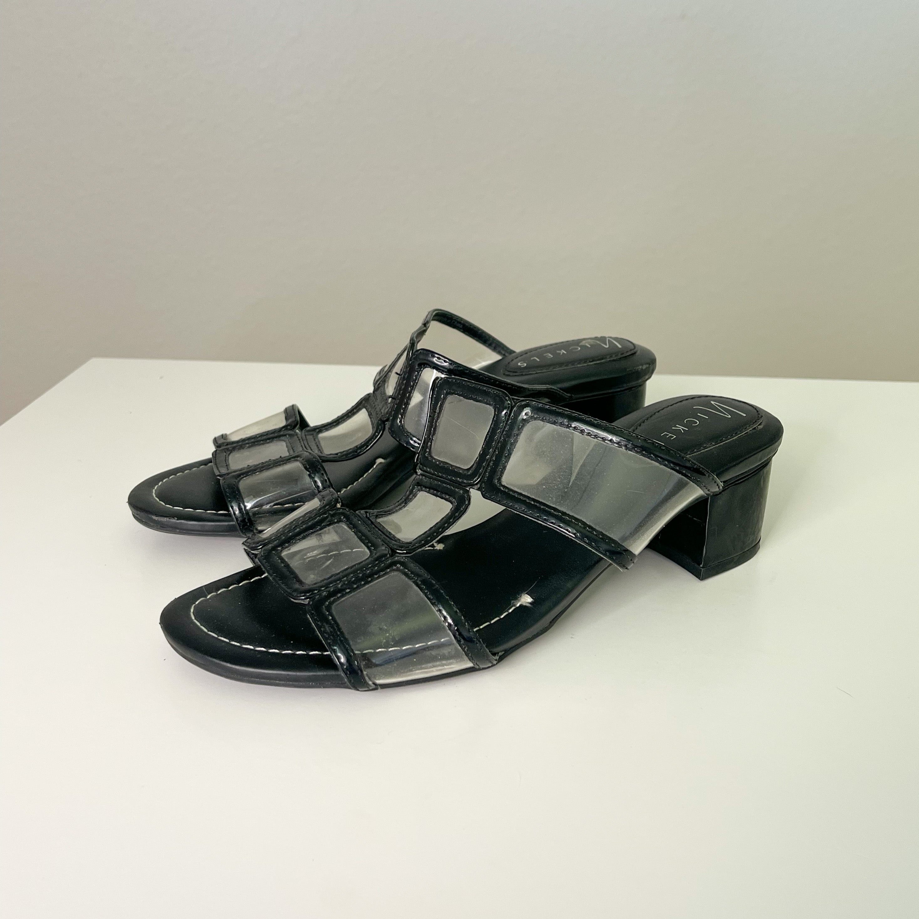 Black 60s Mod Styled Kitten Heels (6)