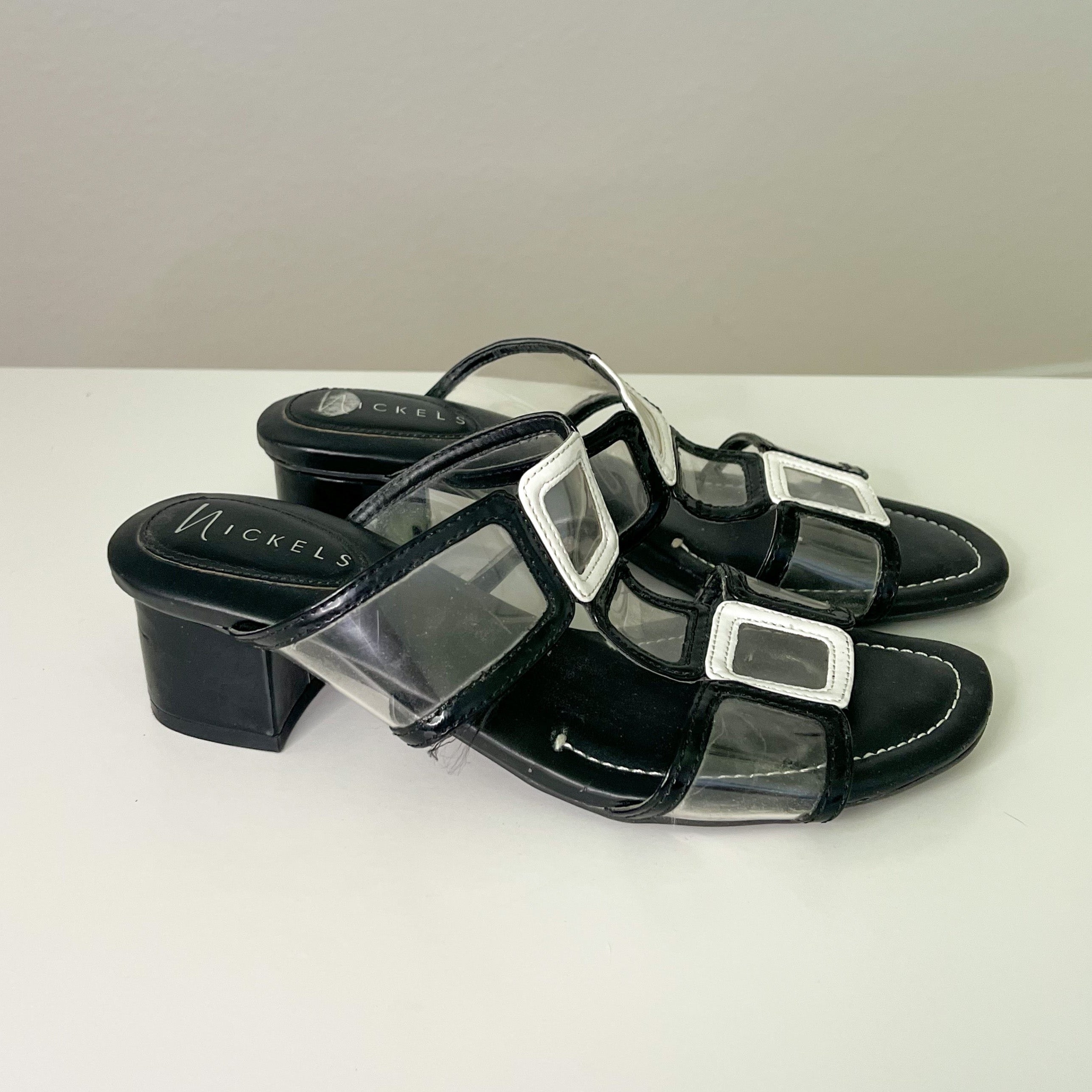 Black & White 60s Mod Styled Kitten Heels (6)