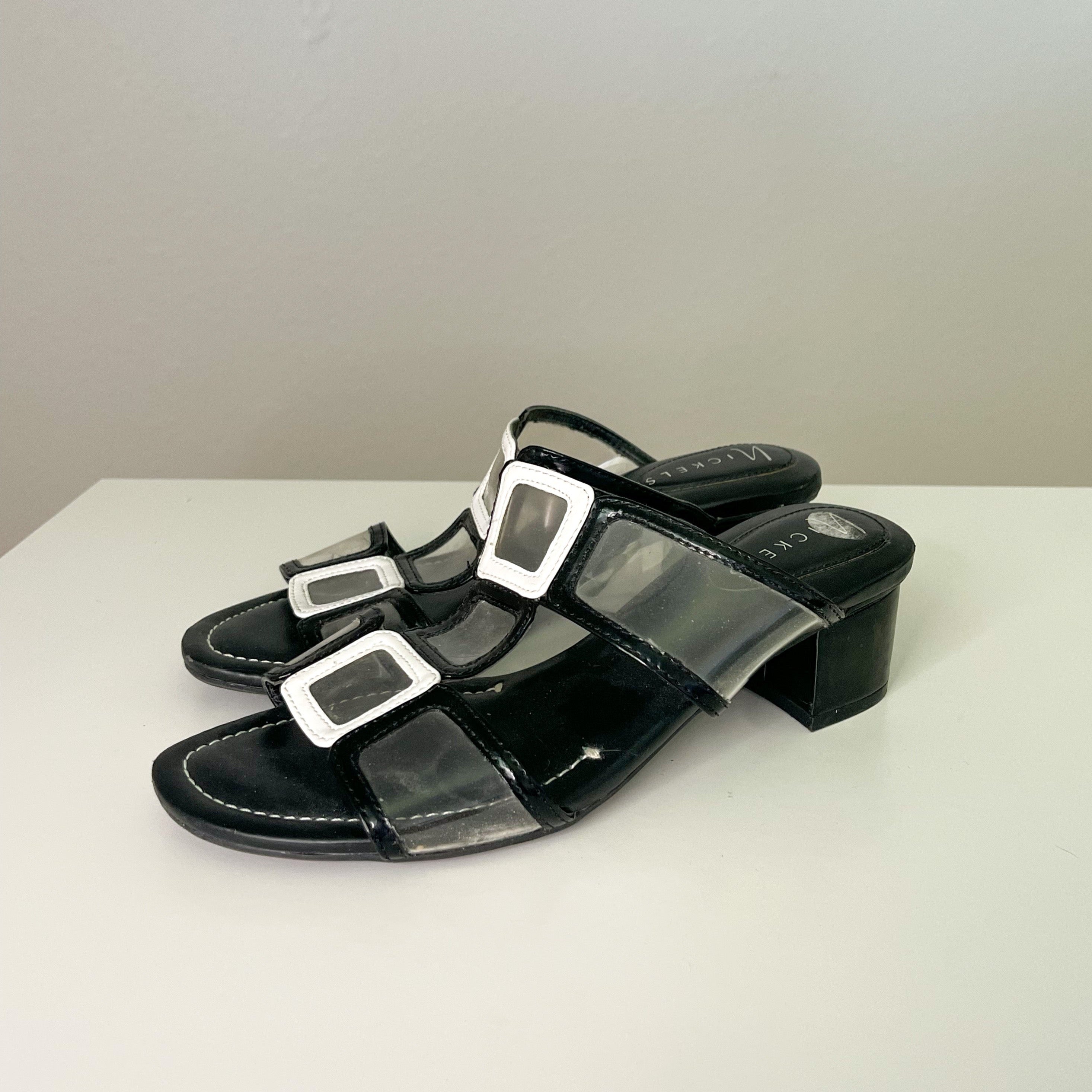 Black & White 60s Mod Styled Kitten Heels (6)